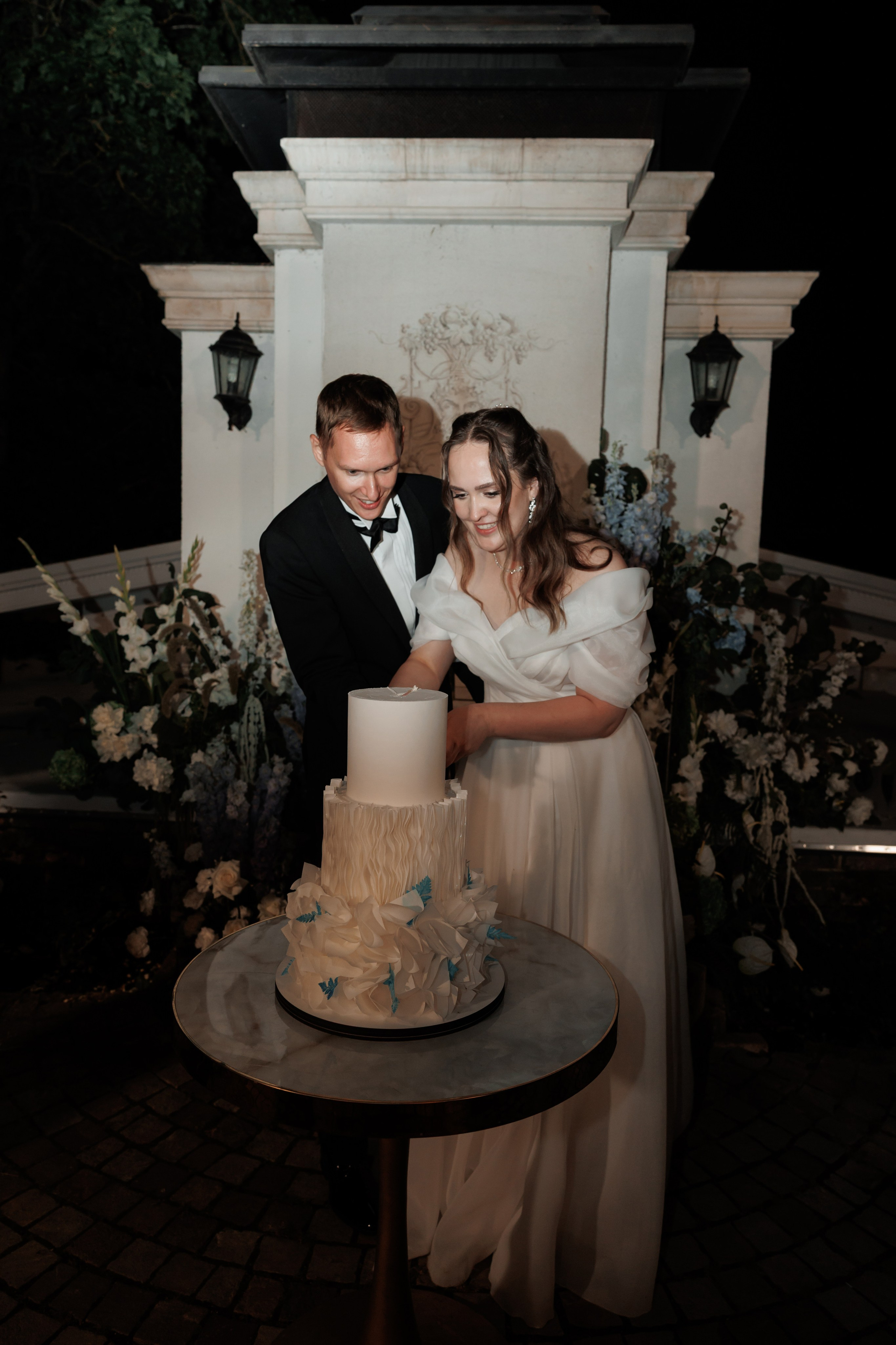 Свадебная фотосессия в отеле Сенешаль. Свадебный и репортажный фотограф (Москва, Королев и другие)