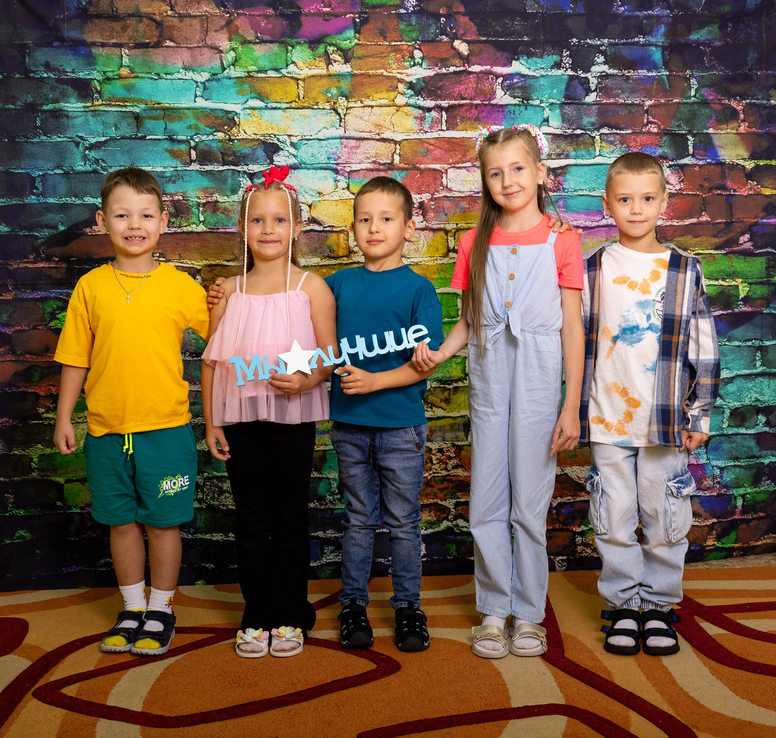 Фоны для фотосессий. Выпускные альбомы на заказ Нягань (фотокнигиназаказнягань)