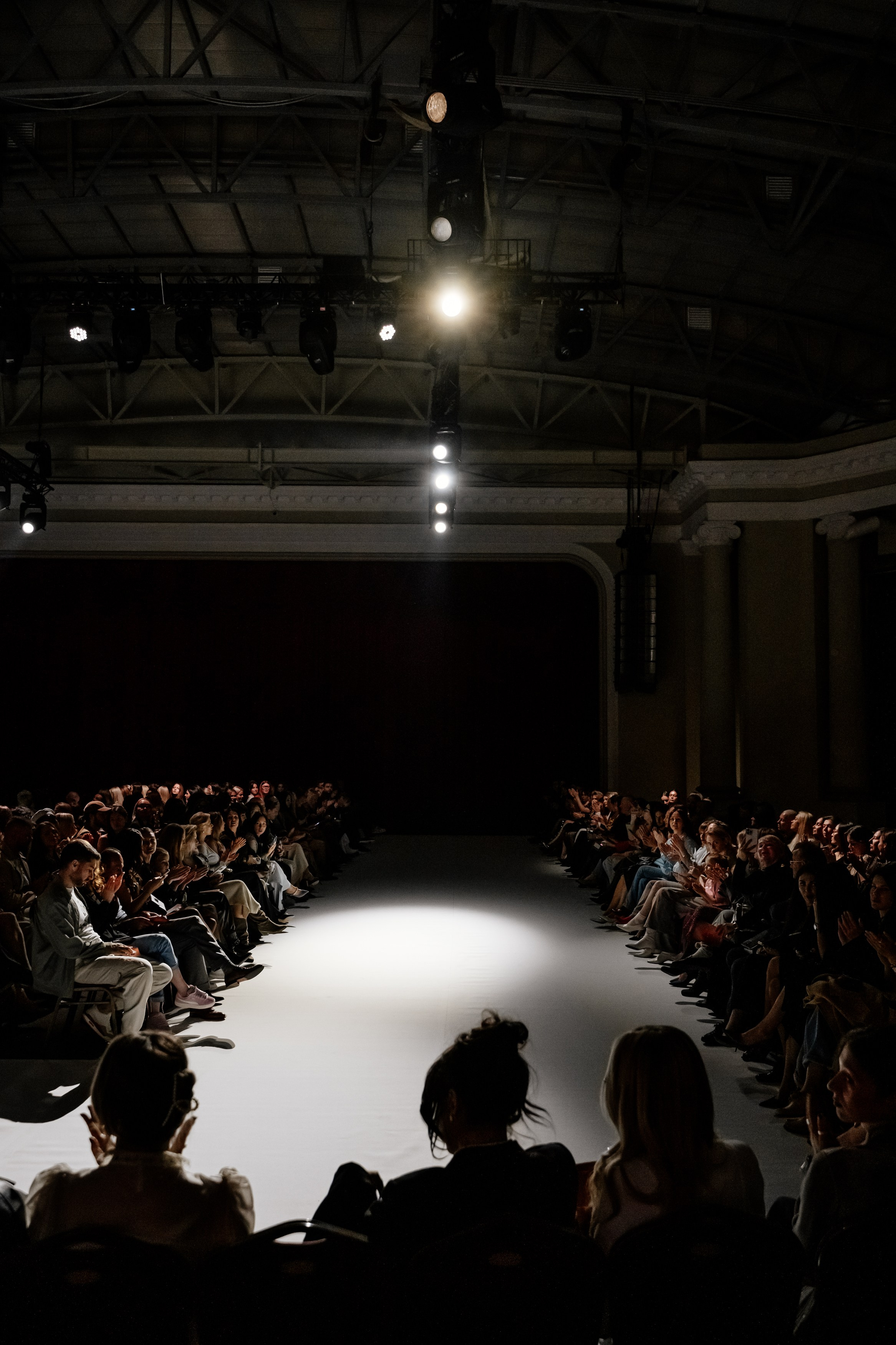 TSUM FASHION SHOW 2025. Свадебный и семейный фотограф в Сочи Никита Пищов