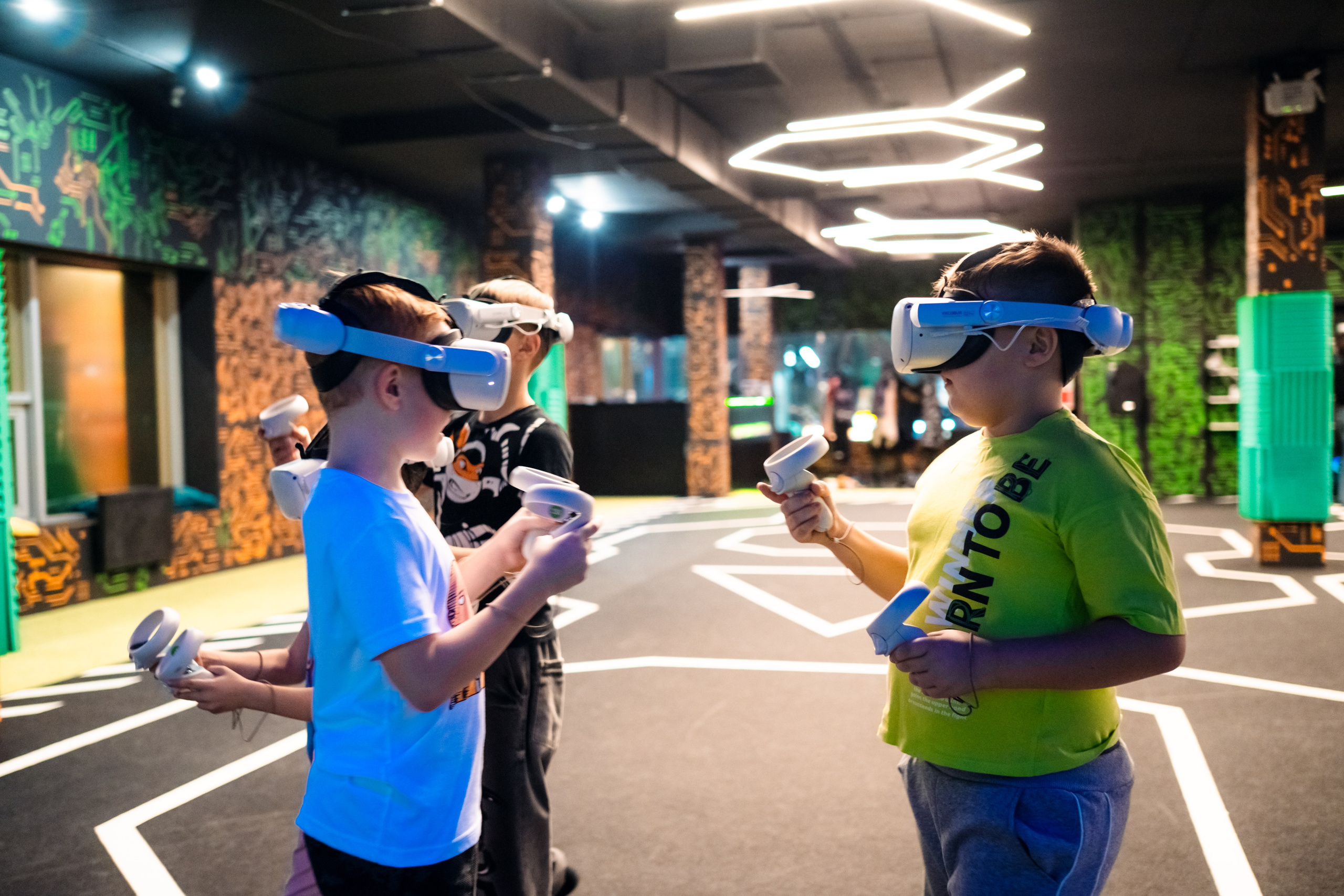 VR (November-December 2024). Felixtones