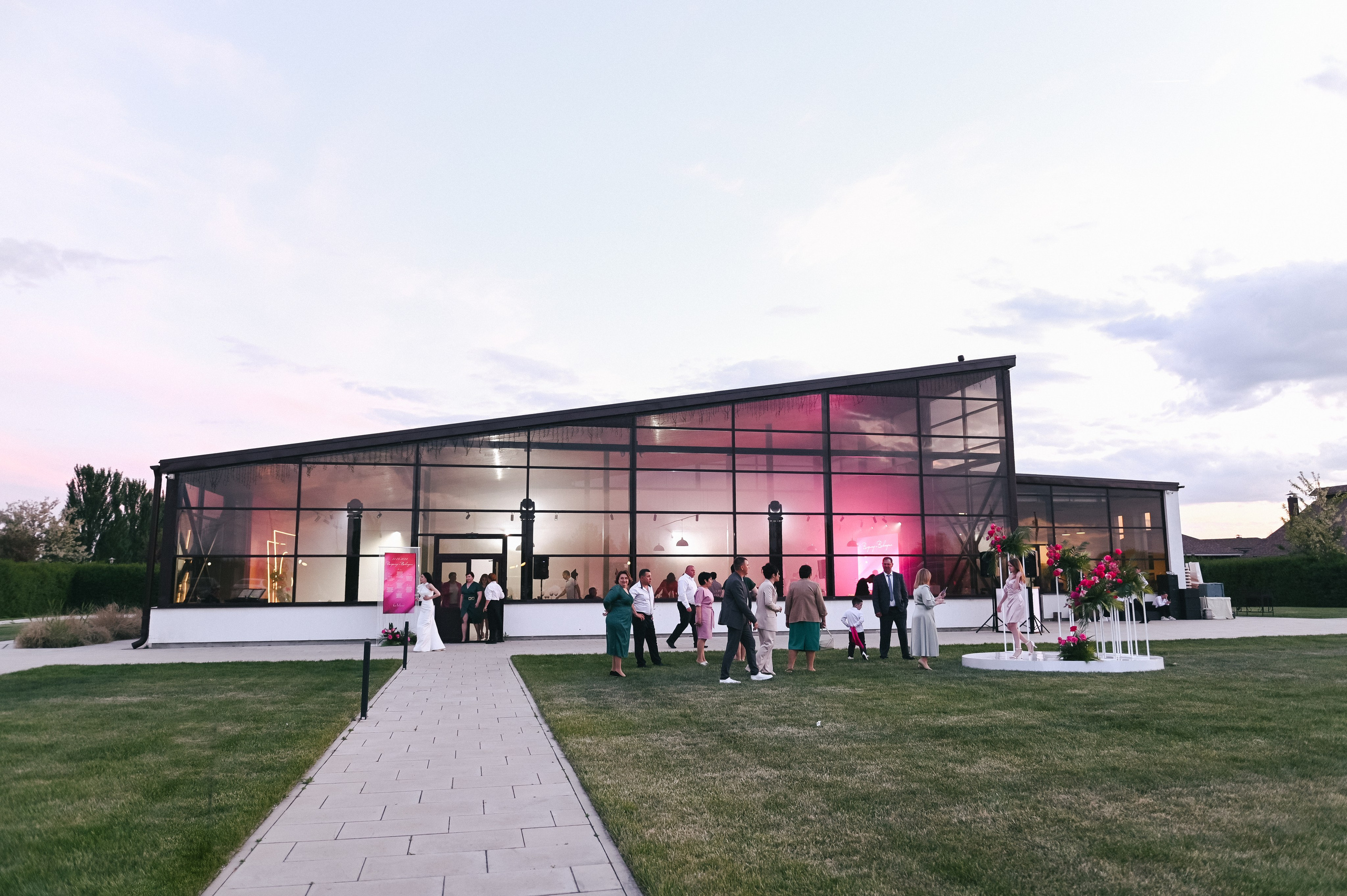 Вова + Вика — Организация Поле Событий. Свадебный и семейный фотограф Волгоград Москва