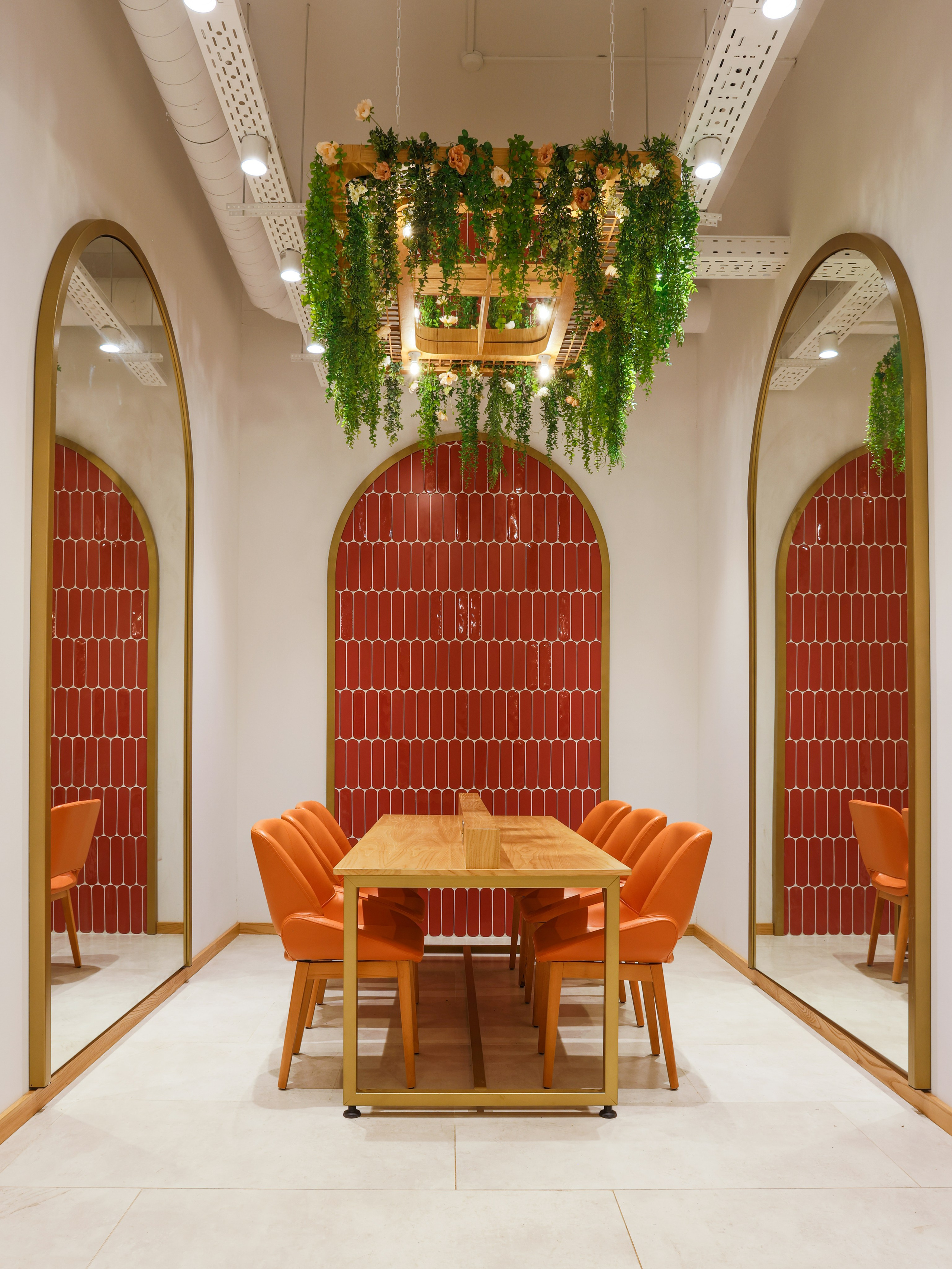 Интерьерная съемка коммерческих локаций. Фотосъемка для вашего бизнеса в Челябинске