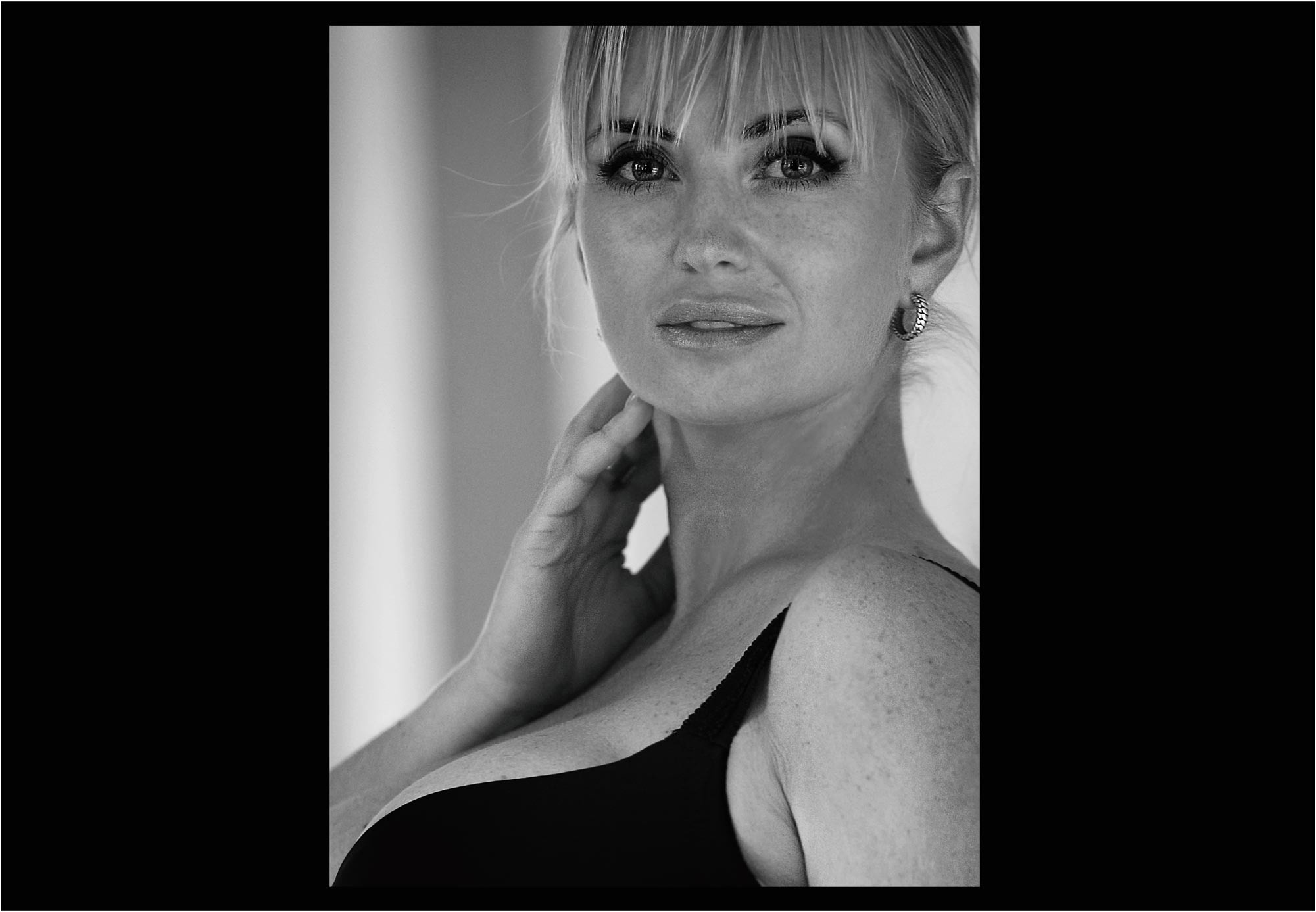 фотограф на съемку модель plus size, нет "фото с голыми моделями"