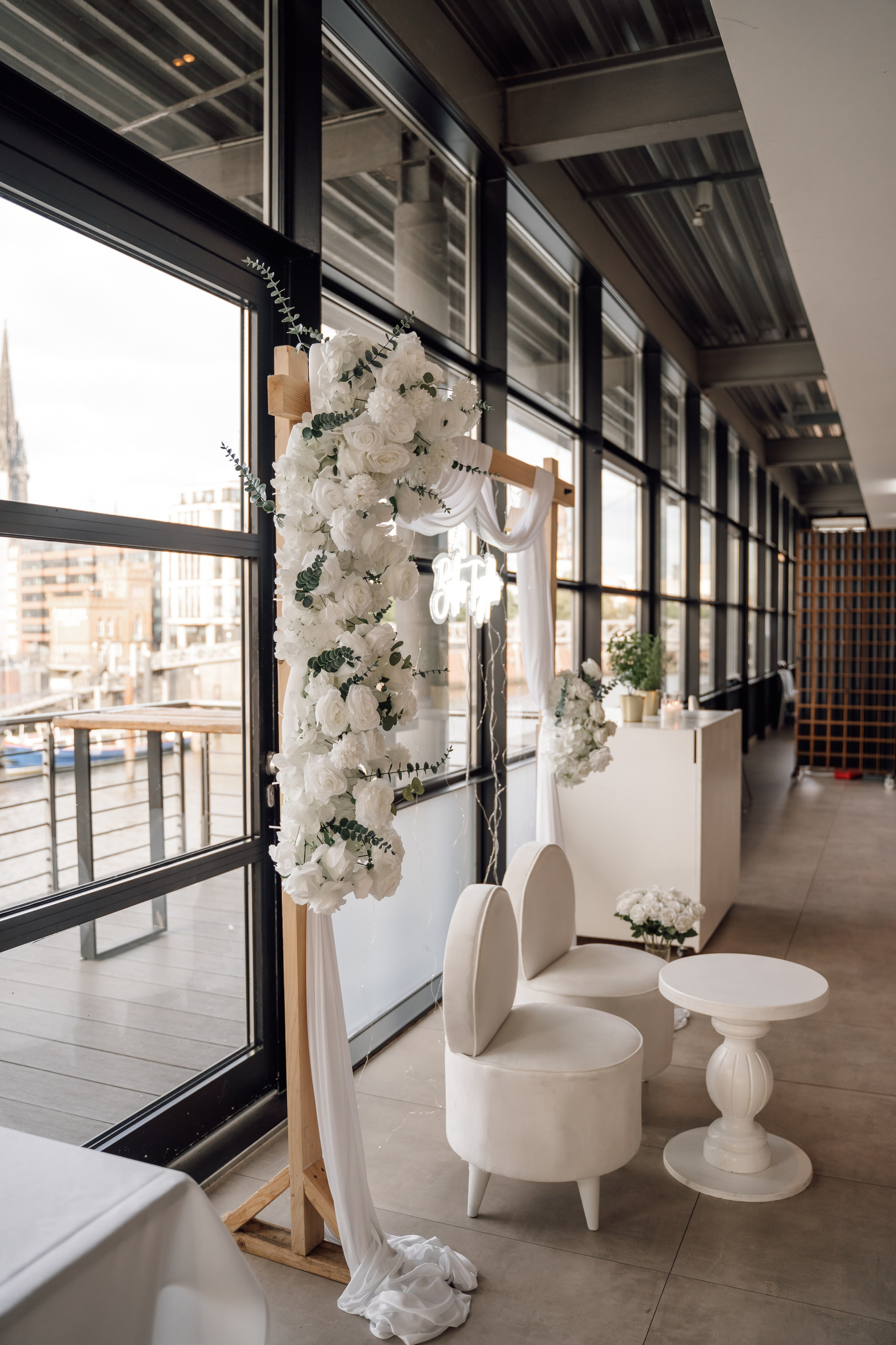 KYIAL&SWORN. Anastasiia Vainer – Hochzeits- und Porträtfotografin in Deutschland und ganz Europa