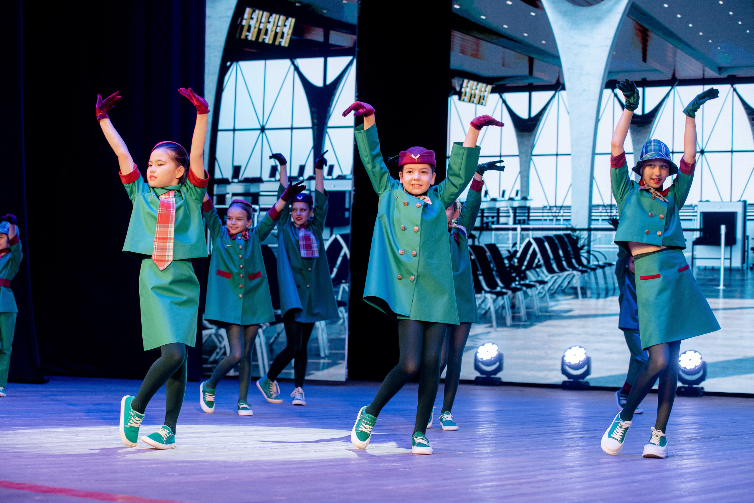 30 Школа. Вручение и Банкет. ДК Юбилейный и Банхоф. Фотограф в Волгограде и Волжском Александр Горбань