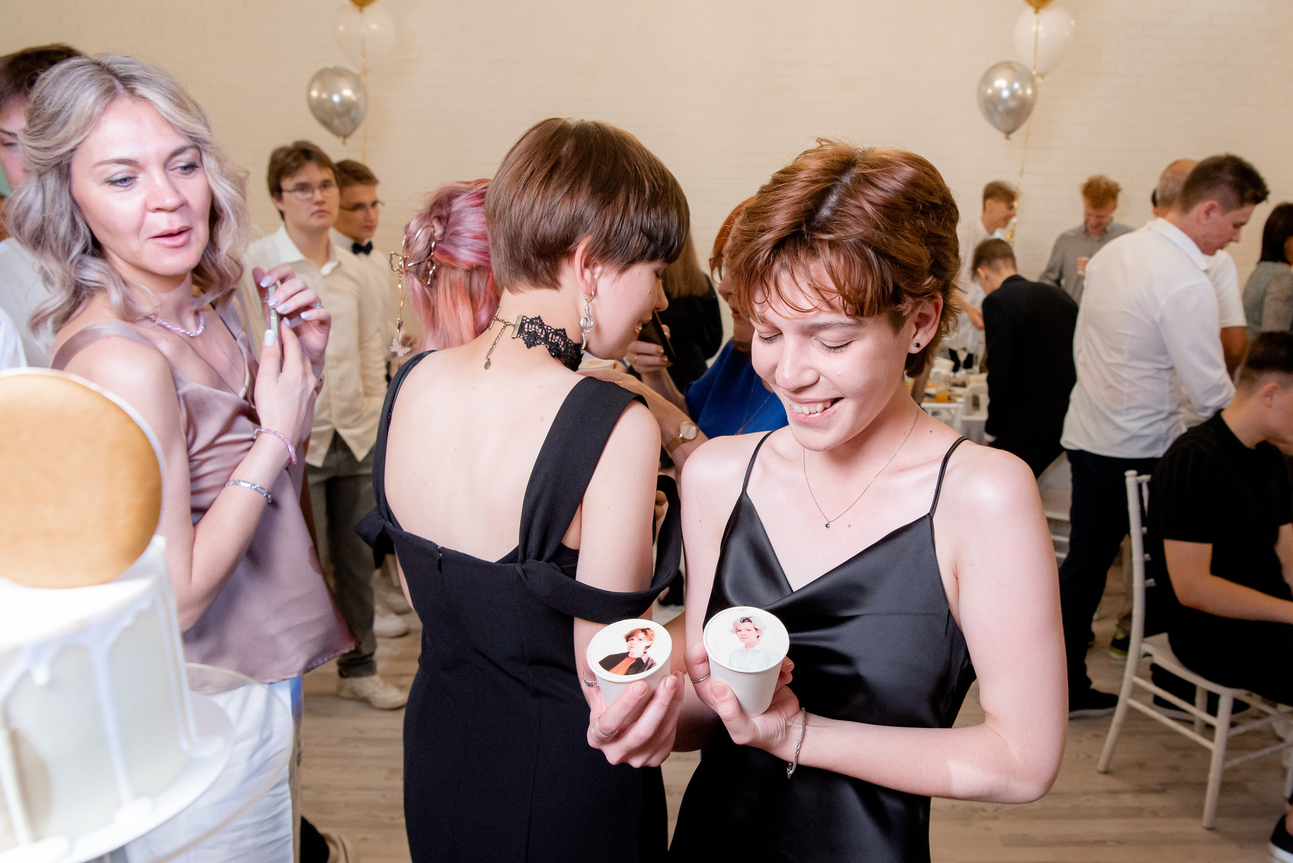 30 Школа. Вручение и Банкет. ДК Юбилейный и Банхоф. Фотограф в Волгограде и Волжском Александр Горбань