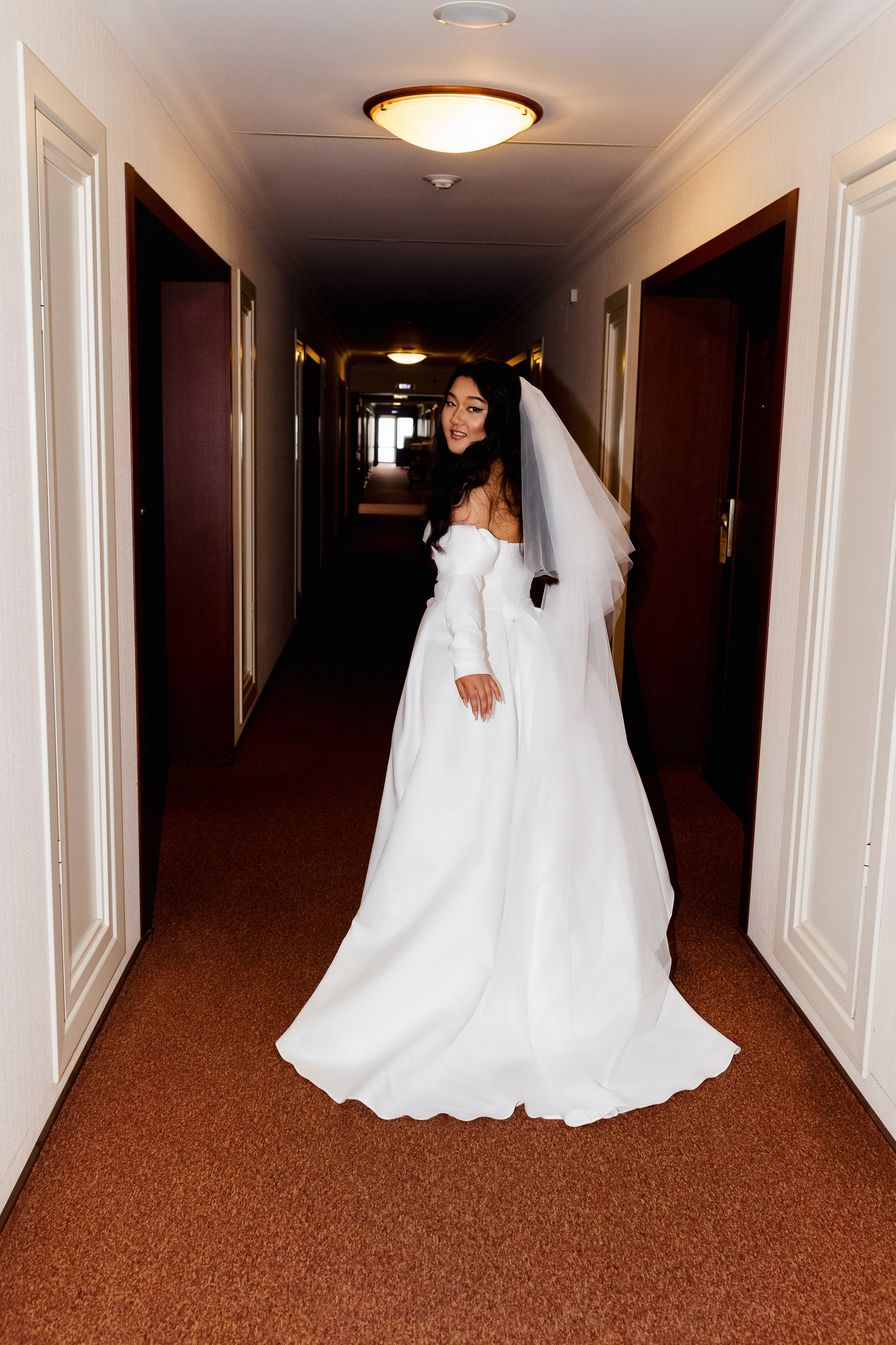 Андрей и Анна. Интурист. Комсомольская площадь. Свадебный фотограф в Хабаровске