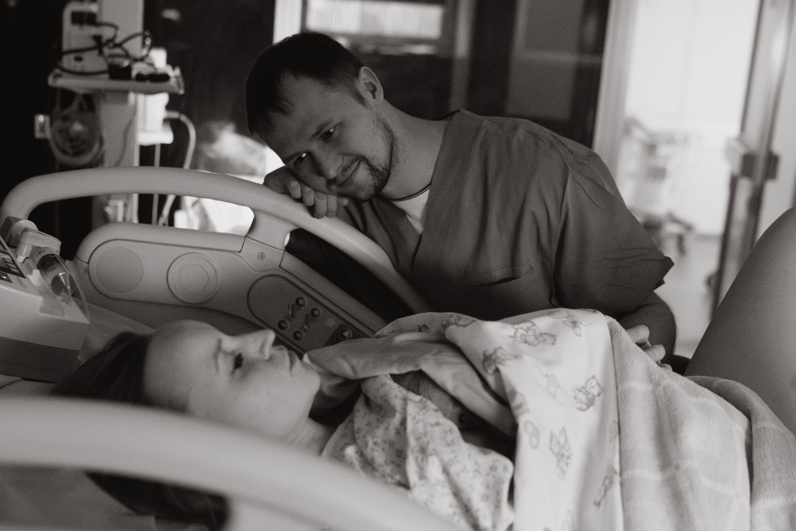 Партнерские роды в Москве в роддоме 8 Выхино. Семейный, ньюборн фотограф, фотограф на роды в Москве, Виктория Тюльдюкова