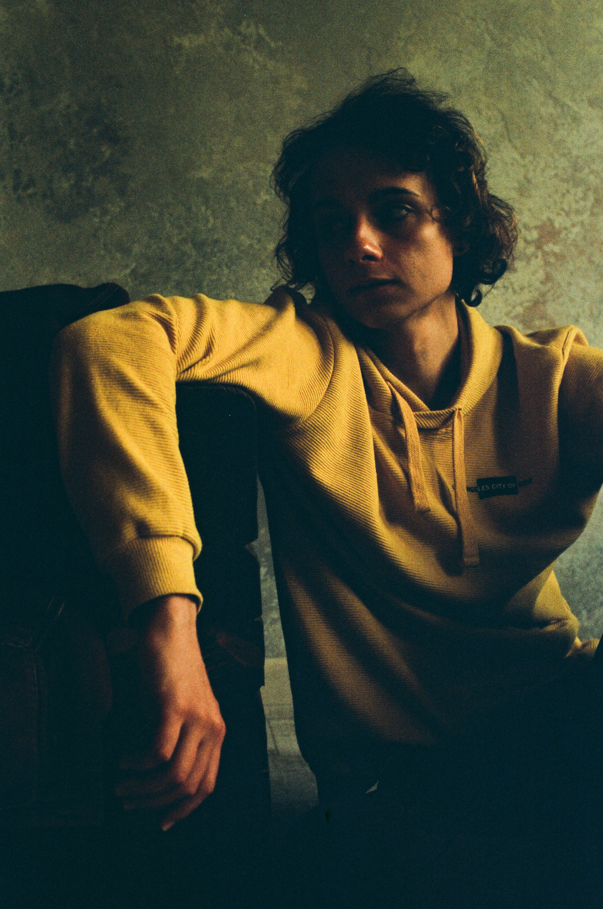 Даниил. Плёночный фотограф Юлия Андрейченко в Москве