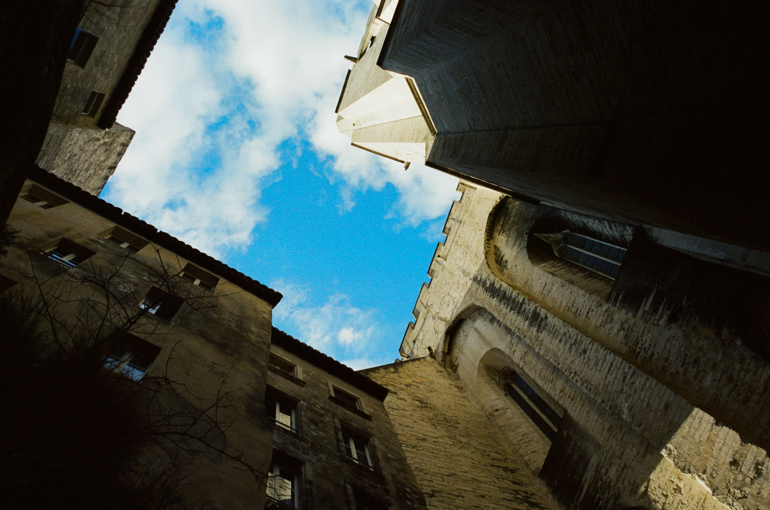 The contract // france, avignon. EVER EXPOSED