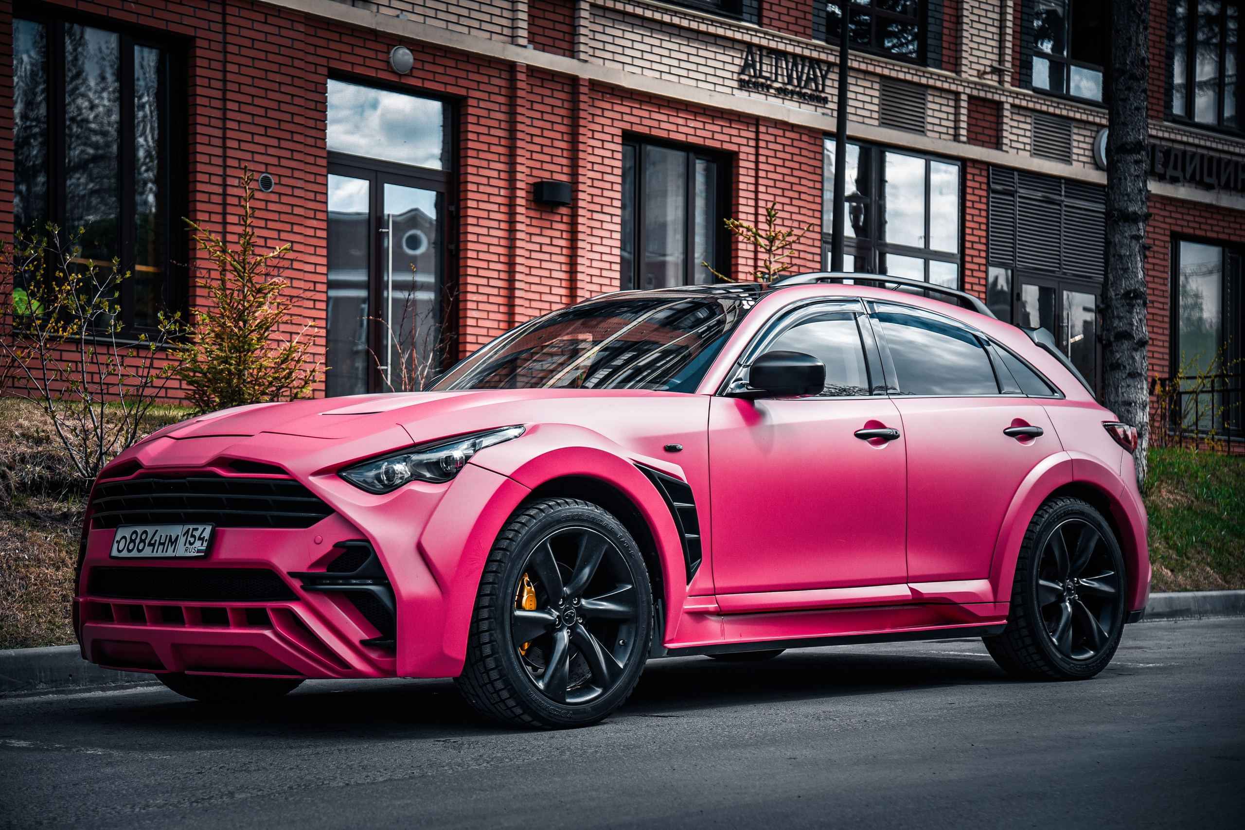 Профессиональная фотосессия Infiniti FX37 в&nbsp;Новосибирске. Автомобильный фотограф Чанчин Владимир: детальные снимки кузова, интерьера и&nbsp;динамики