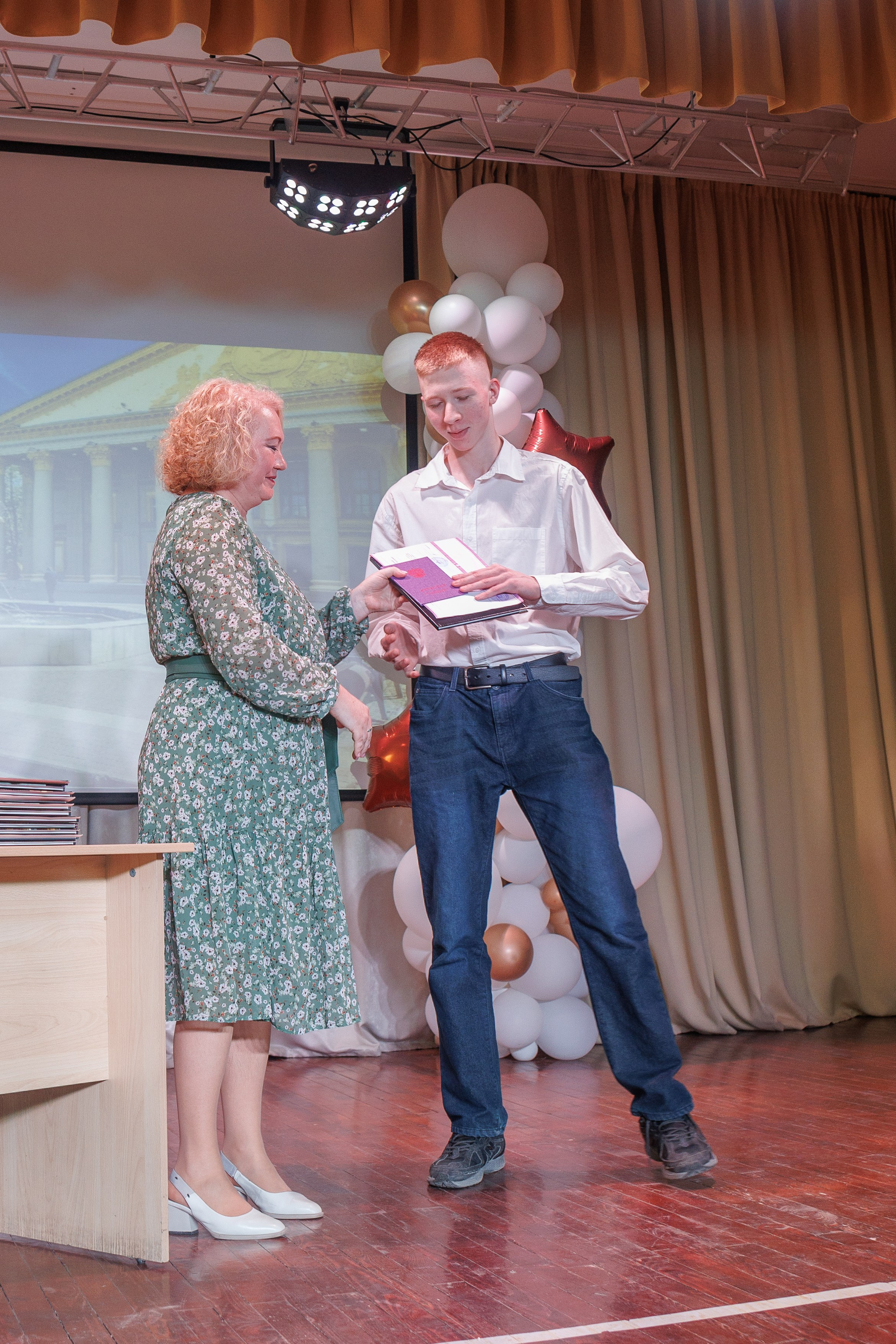 Вручение аттестатов. Свадебный и семейный фотограф в Новосибирске Ирина Дорошкова