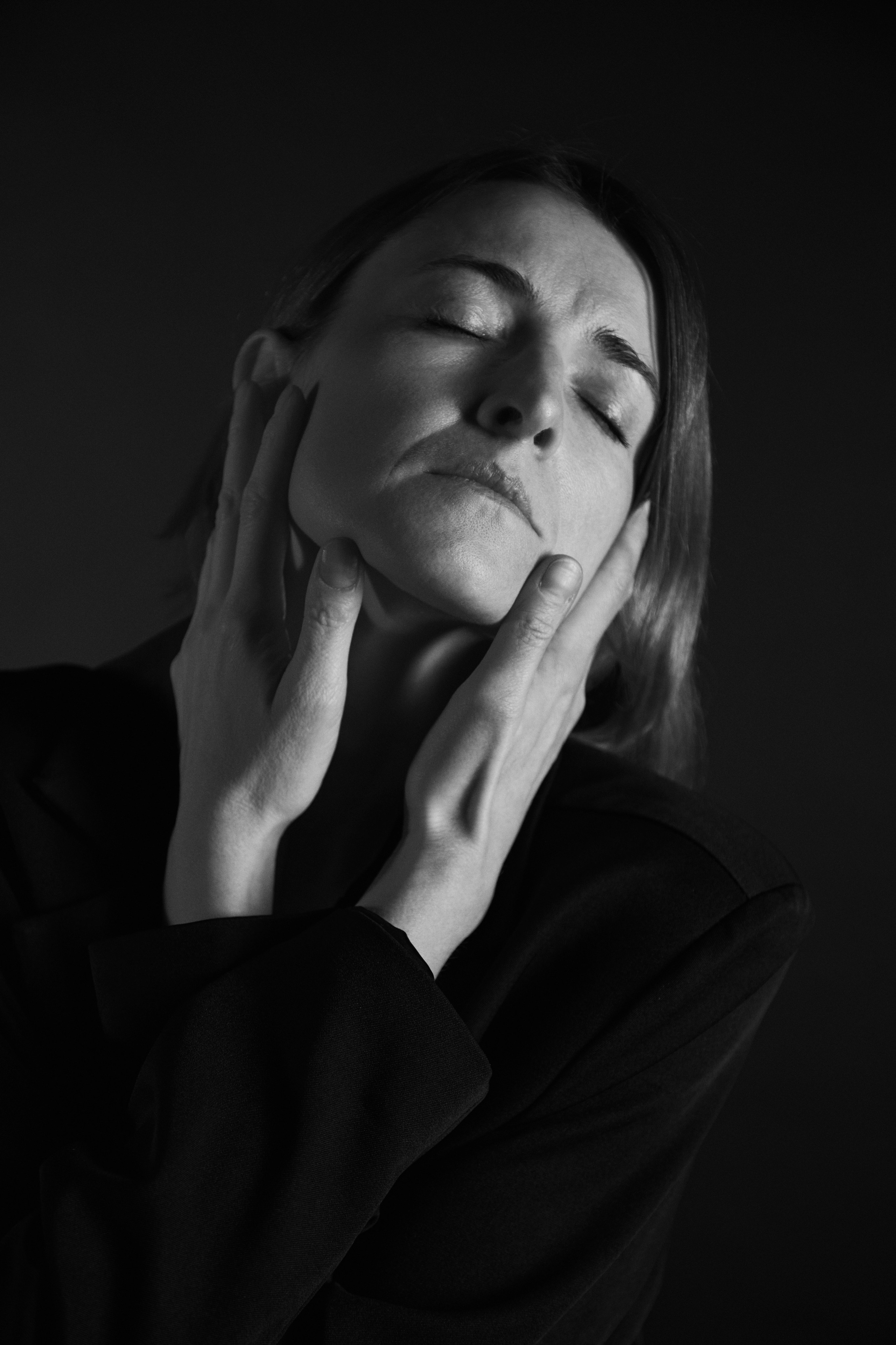 Женский портрет — фотосессия в студии. Анна Потявина. Фотограф Москва