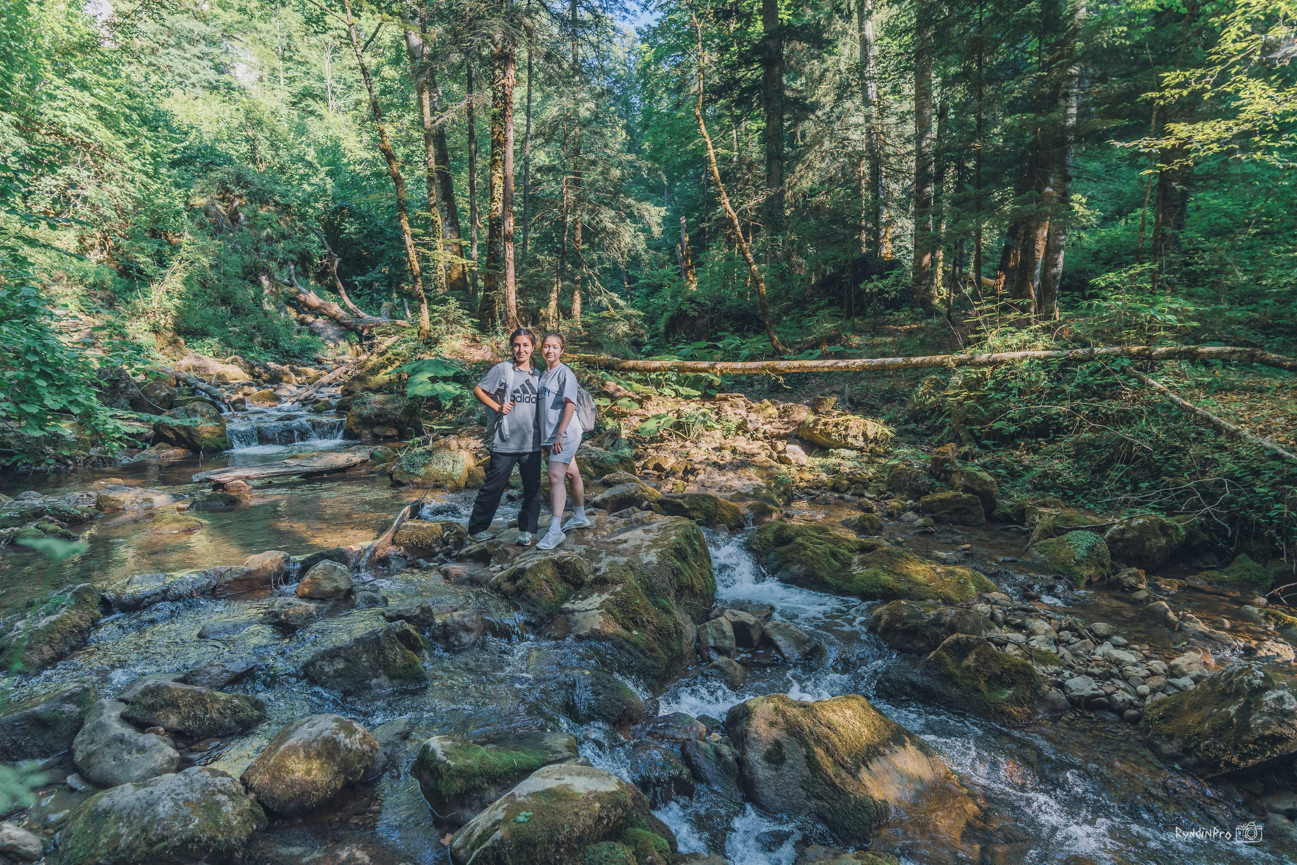 Поход на Орлиную полку + Университетский водопад с командой Мадьяр 15.08.24. Репортажный фотограф в Краснодаре Рындин Дмитрий
