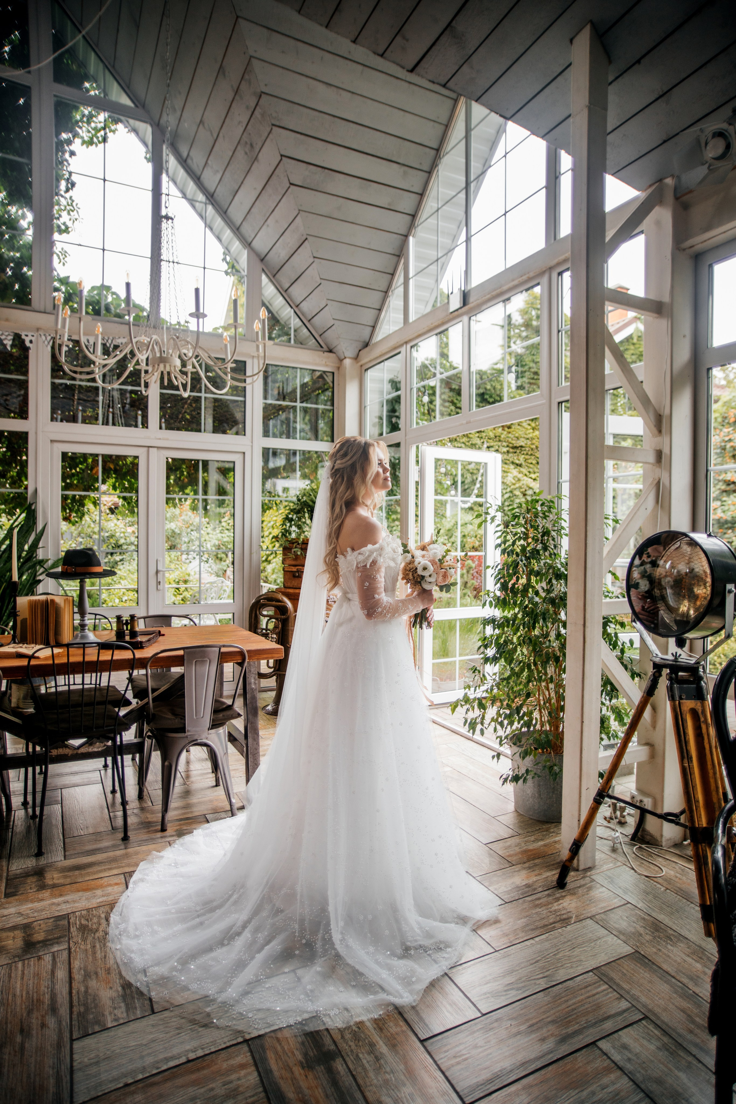 Свадебная прогулка в Теплице Власенко. Свадебный и семейный фотограф Надежда Соловьева