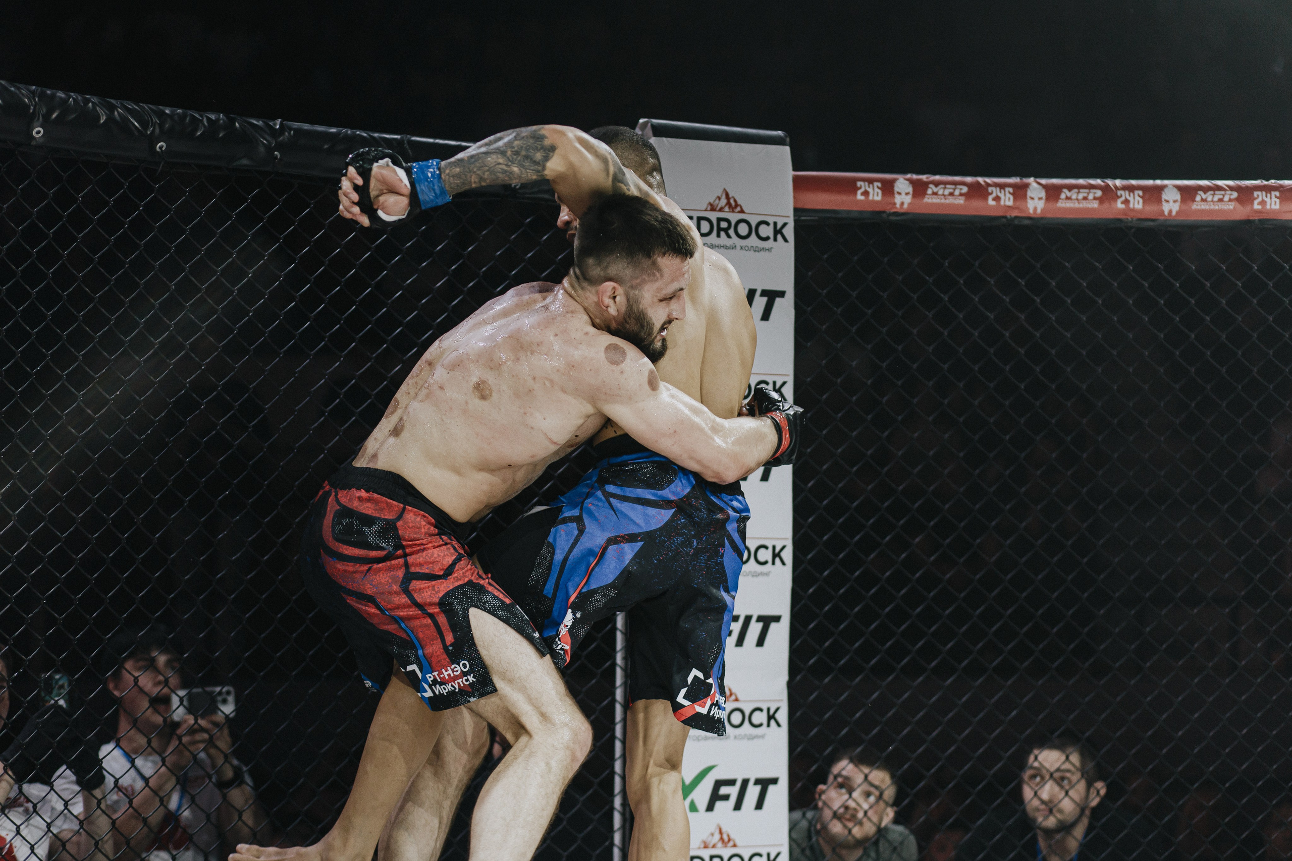 MFP246 МАКСИМ БУТОРИН VS МАРСИО БРЕНО. Фотограф Иркутск Антипин Сергей