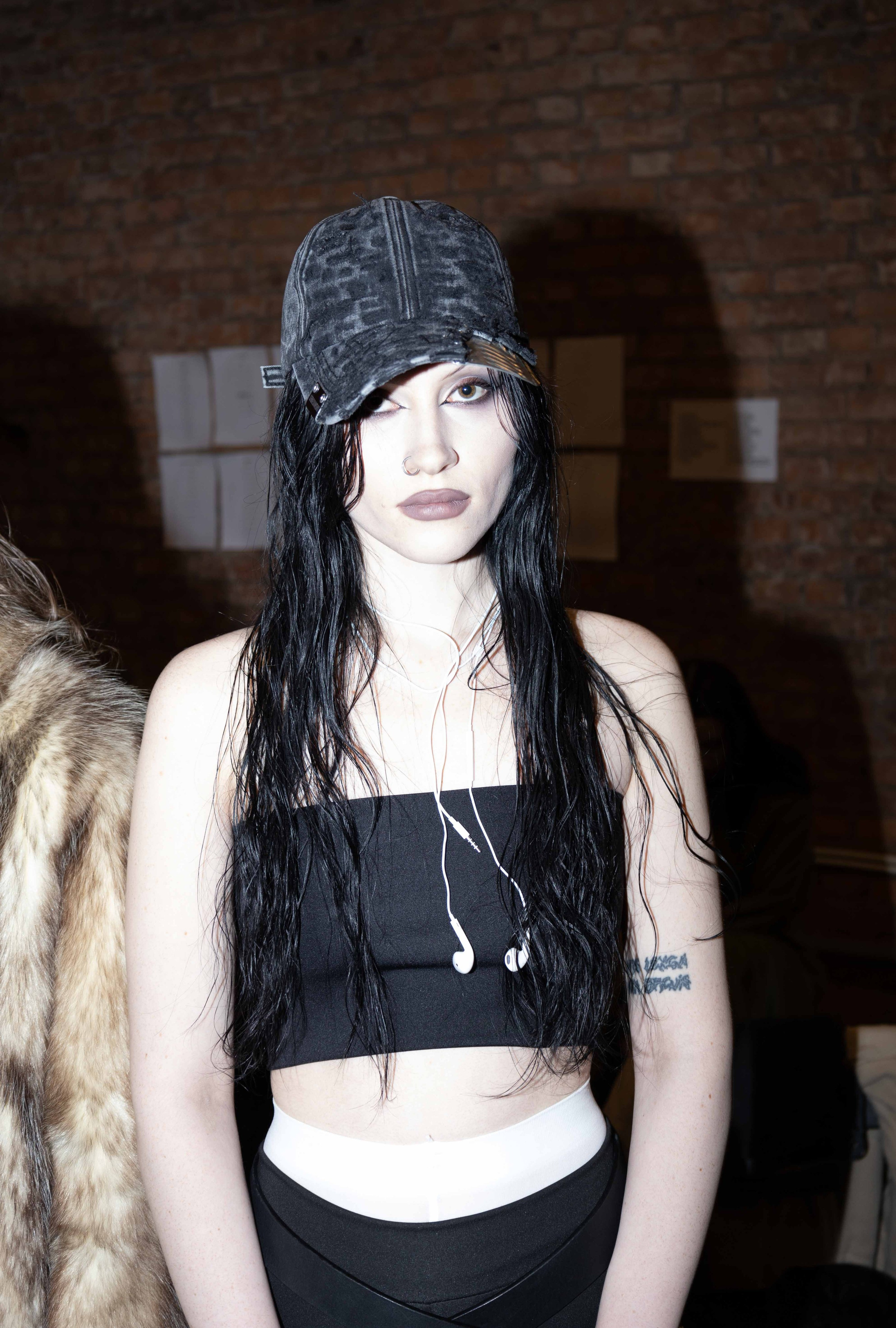 Auxi Backstage. VICTORIA SHU