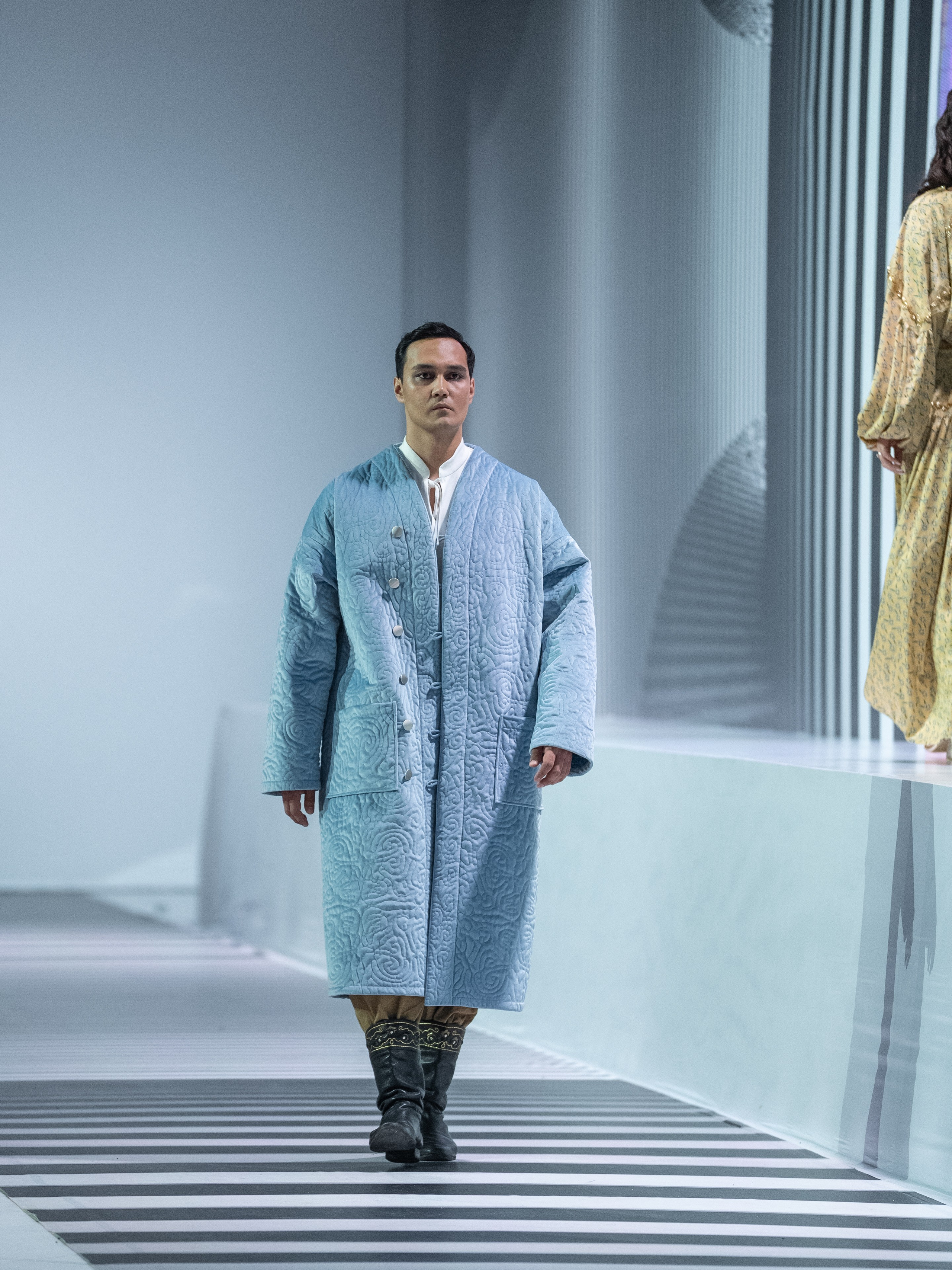 Brand AINASH QARA. Сайт Алматинского НЮ АРТ, будуар и фэшн фотографа Дениса Карпенко