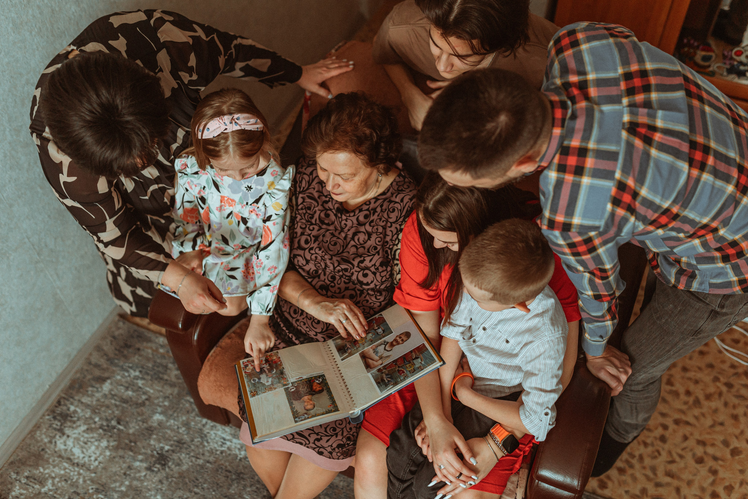 Марина с семьей. Семейный фотограф lifestyle в Новосибирске Елена Шпилевая