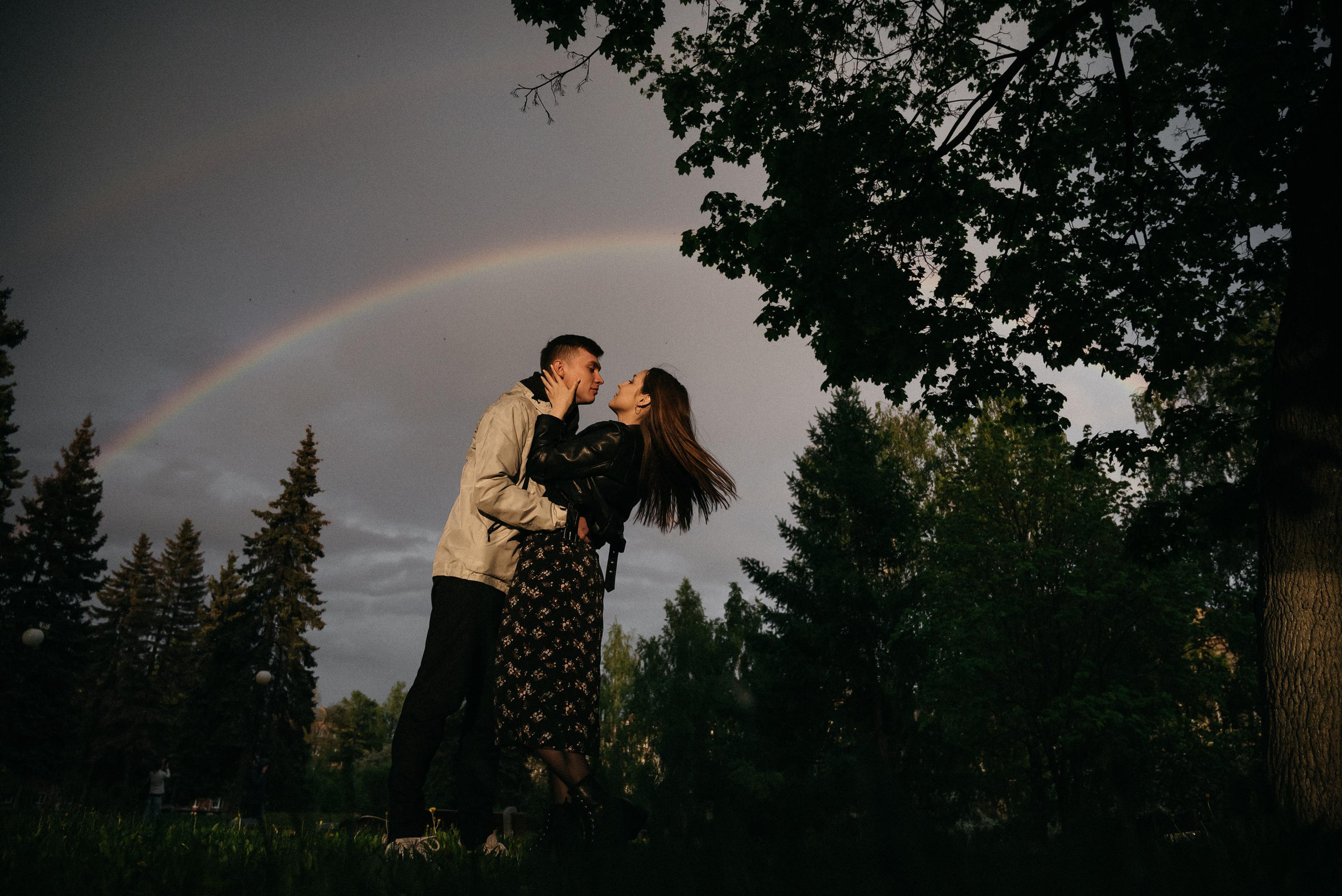 В цветении яблонь. Свадебный фотограф Ижевск Петр Шишков