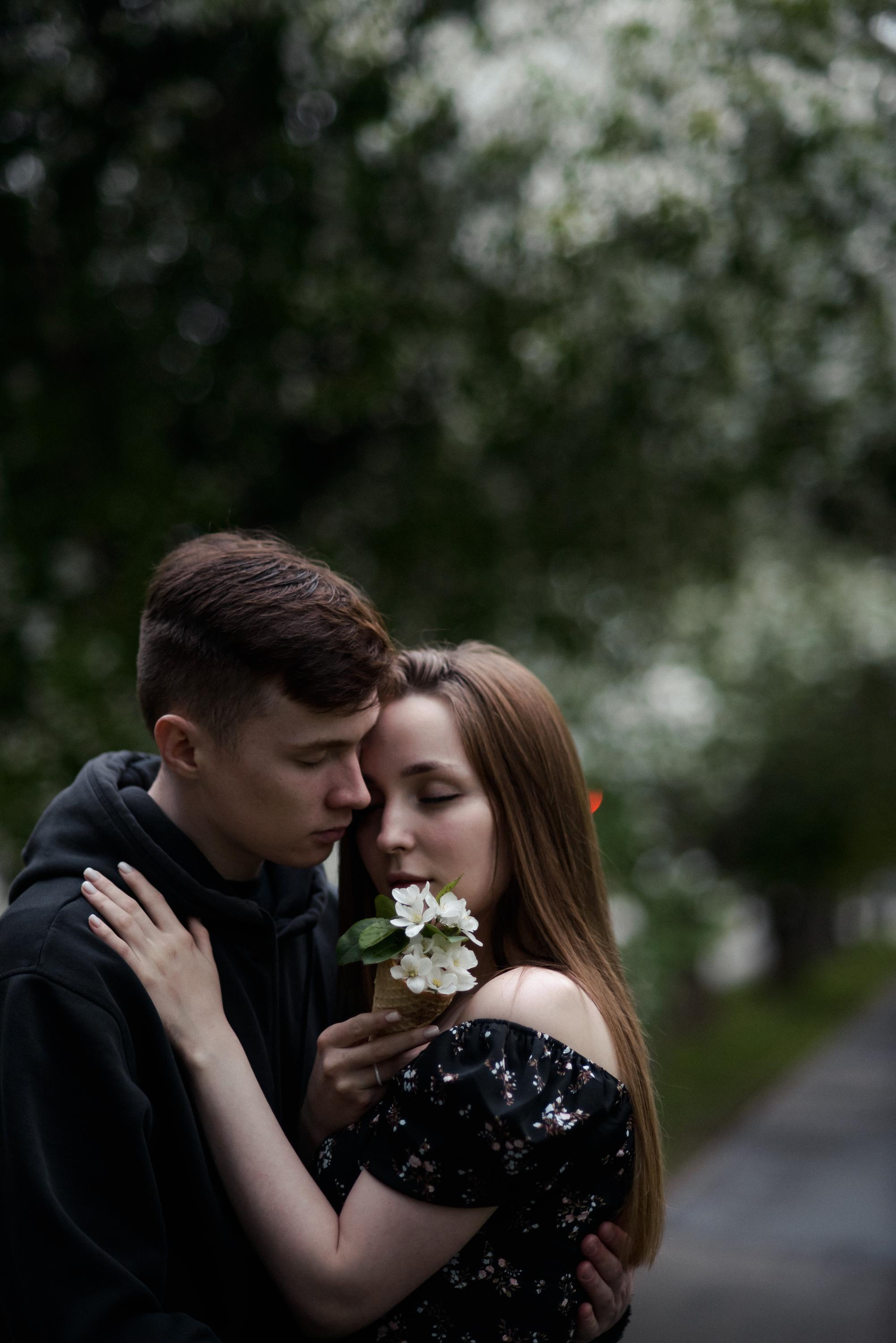В цветении яблонь. Свадебный фотограф Ижевск Петр Шишков