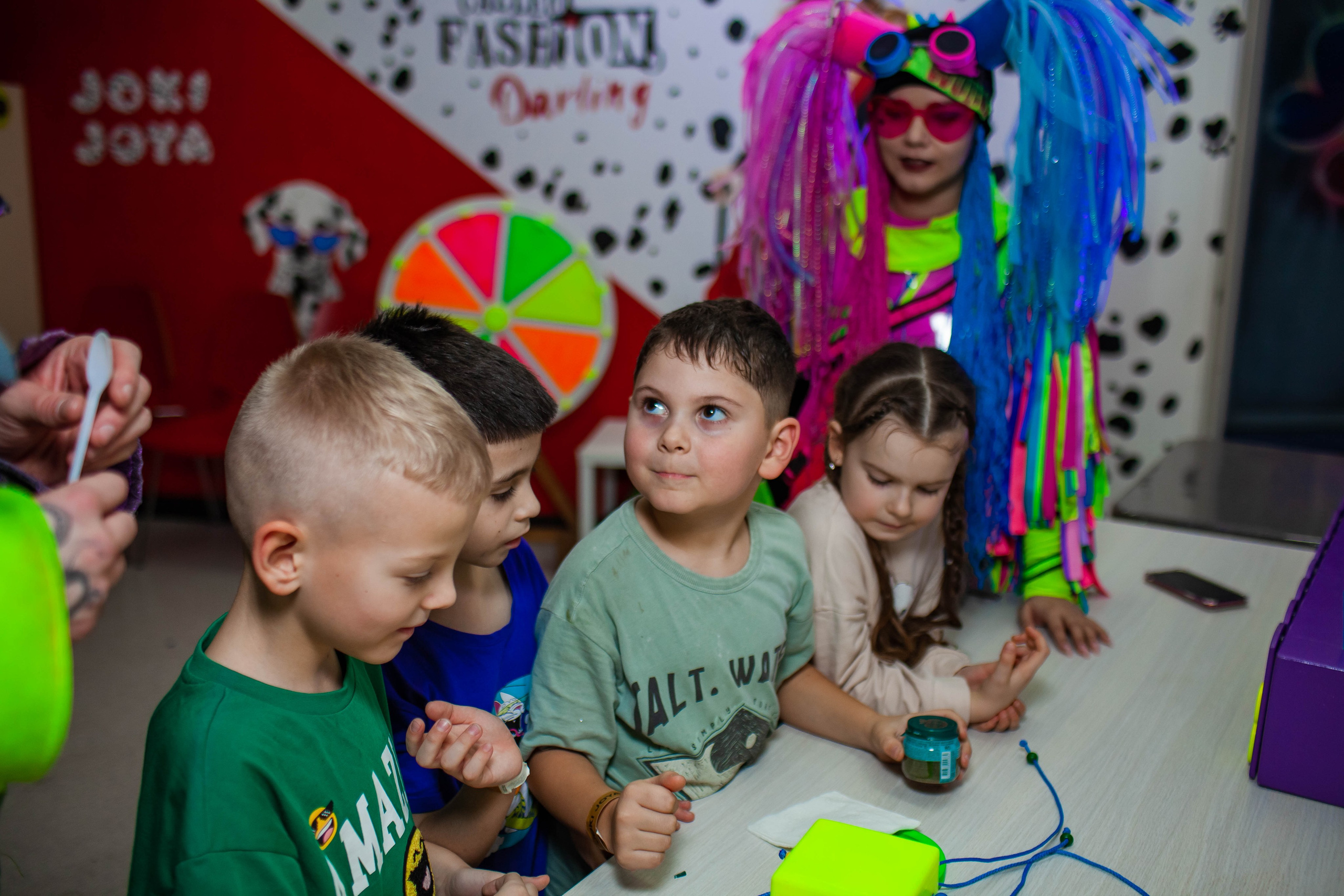 Неон Челендж День рождения Ярослава. Детский и семейный фотограф в Санкт-Петербурге Елизавета Сорокина