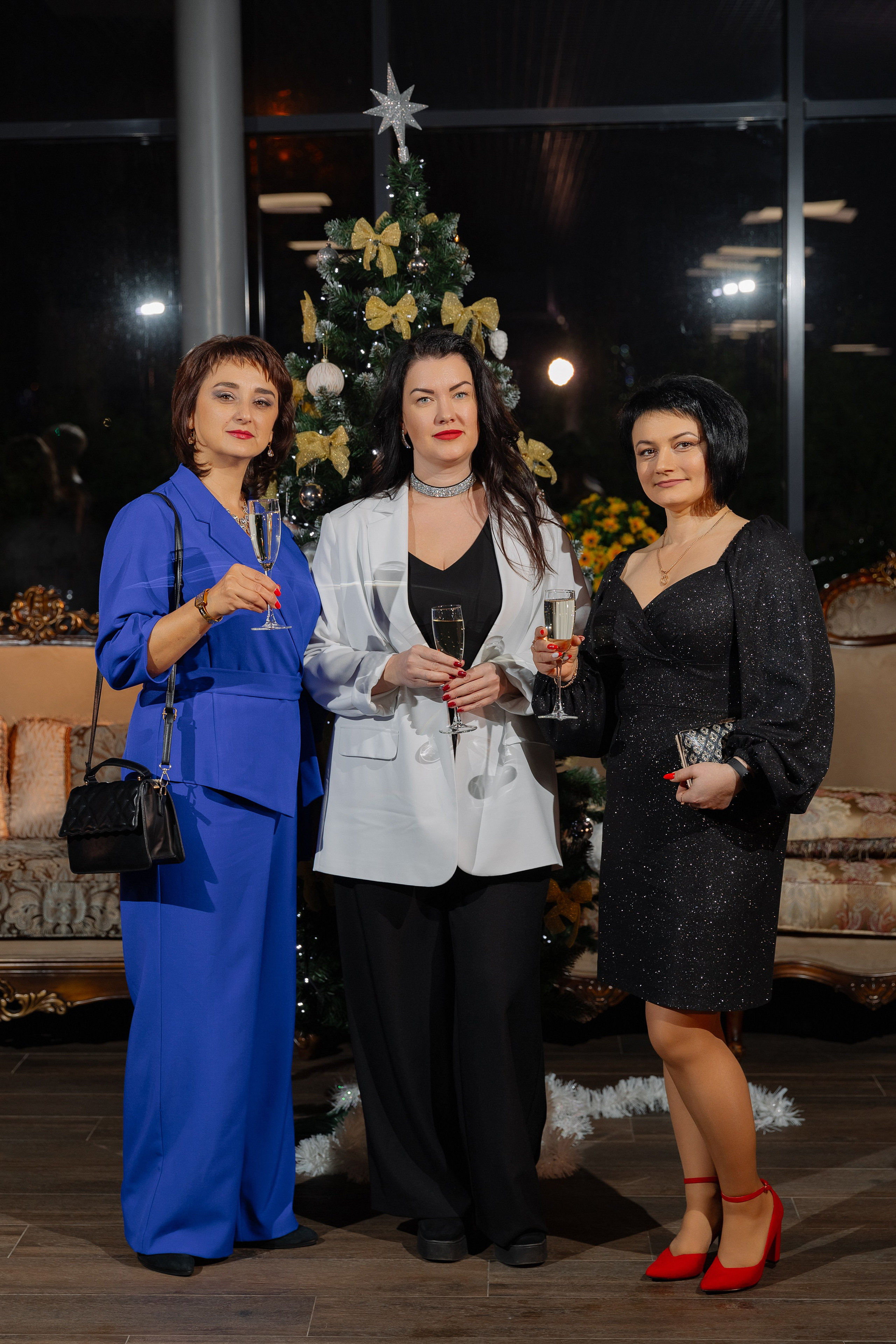 Корпоративная новогодняя фотосъемка для BELARUSBANK в Ресторане «Урарту». Свадебный фотограф в Минске/Беларуси Сергей Спиридонов