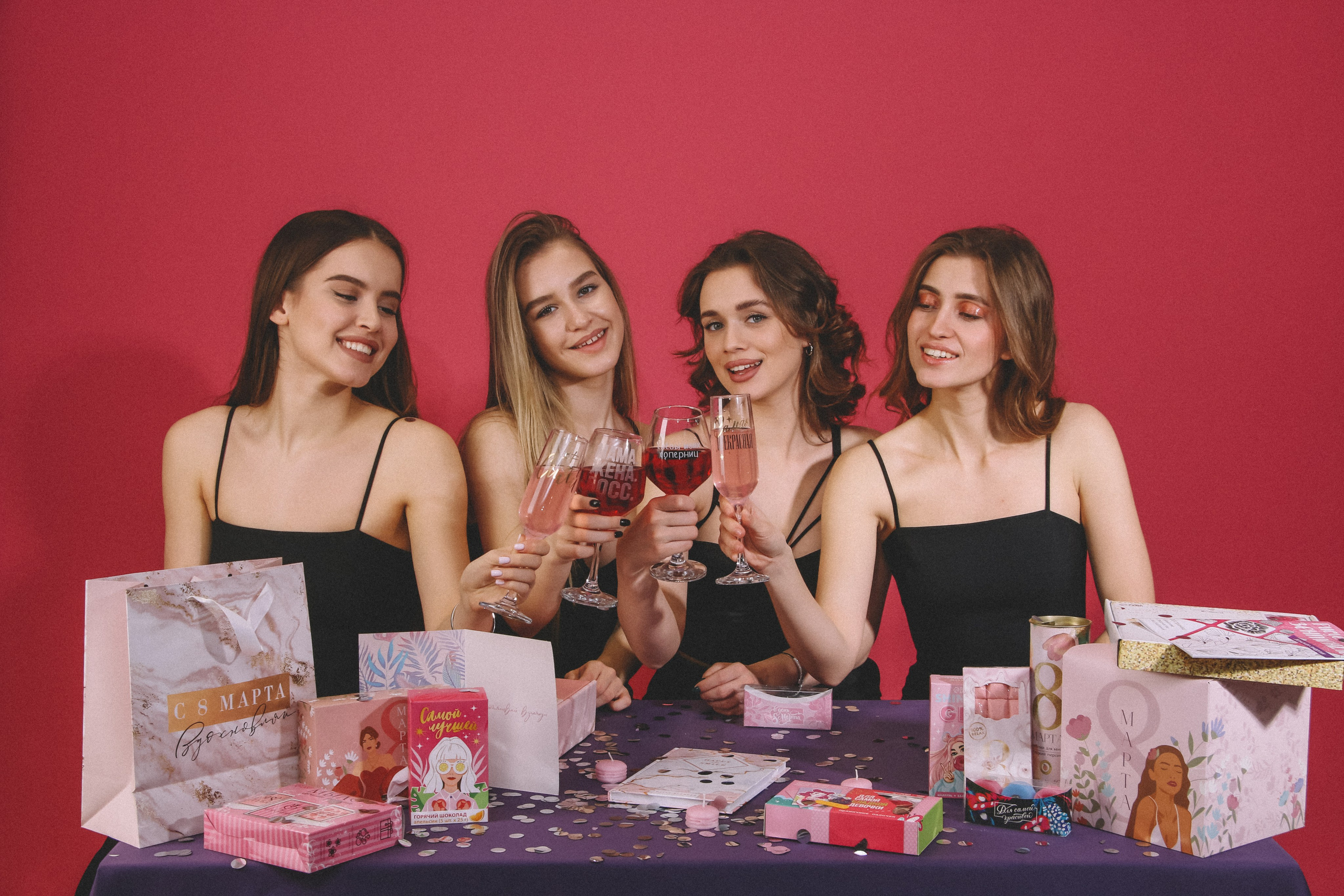 Разработки 8 марта. Фотограф для различных событий, проектов, маркетплейсов, сайтов и мероприятий в Екатеринбурге