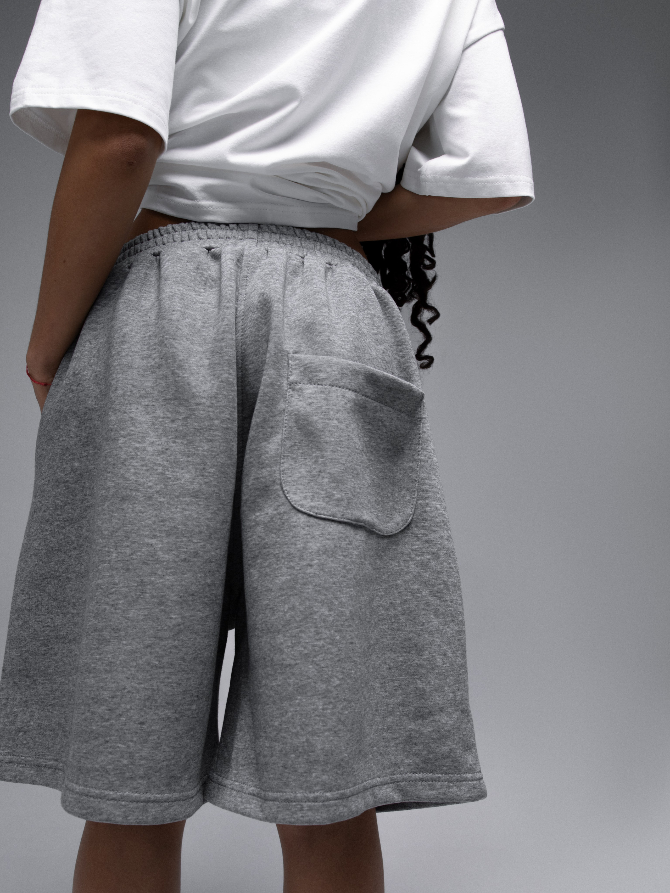 КАТАЛОГ | серый фон. RUNA production — стильные съемки для брендов