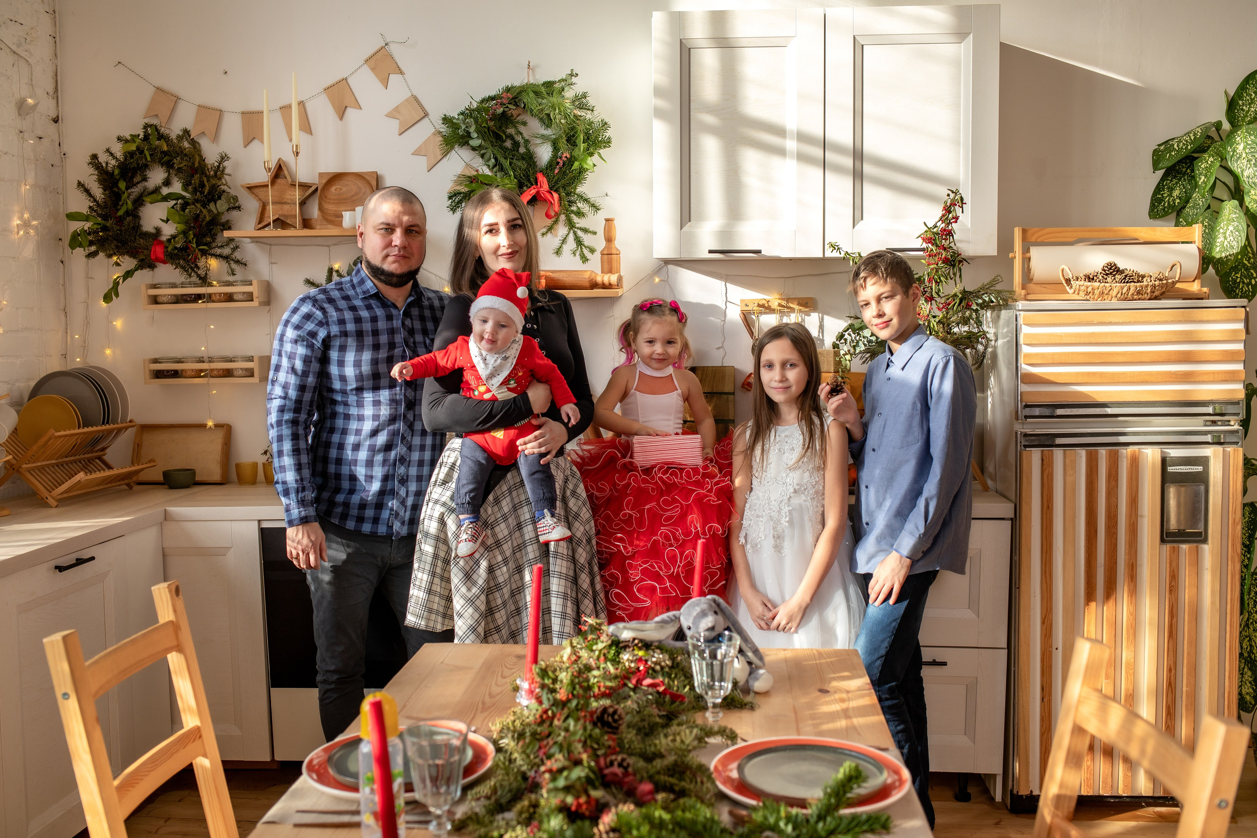 Новогодняя семейная съемка в Loft potolok. Семейный и детский фотограф в Краснодаре Ирина Лаврецкая