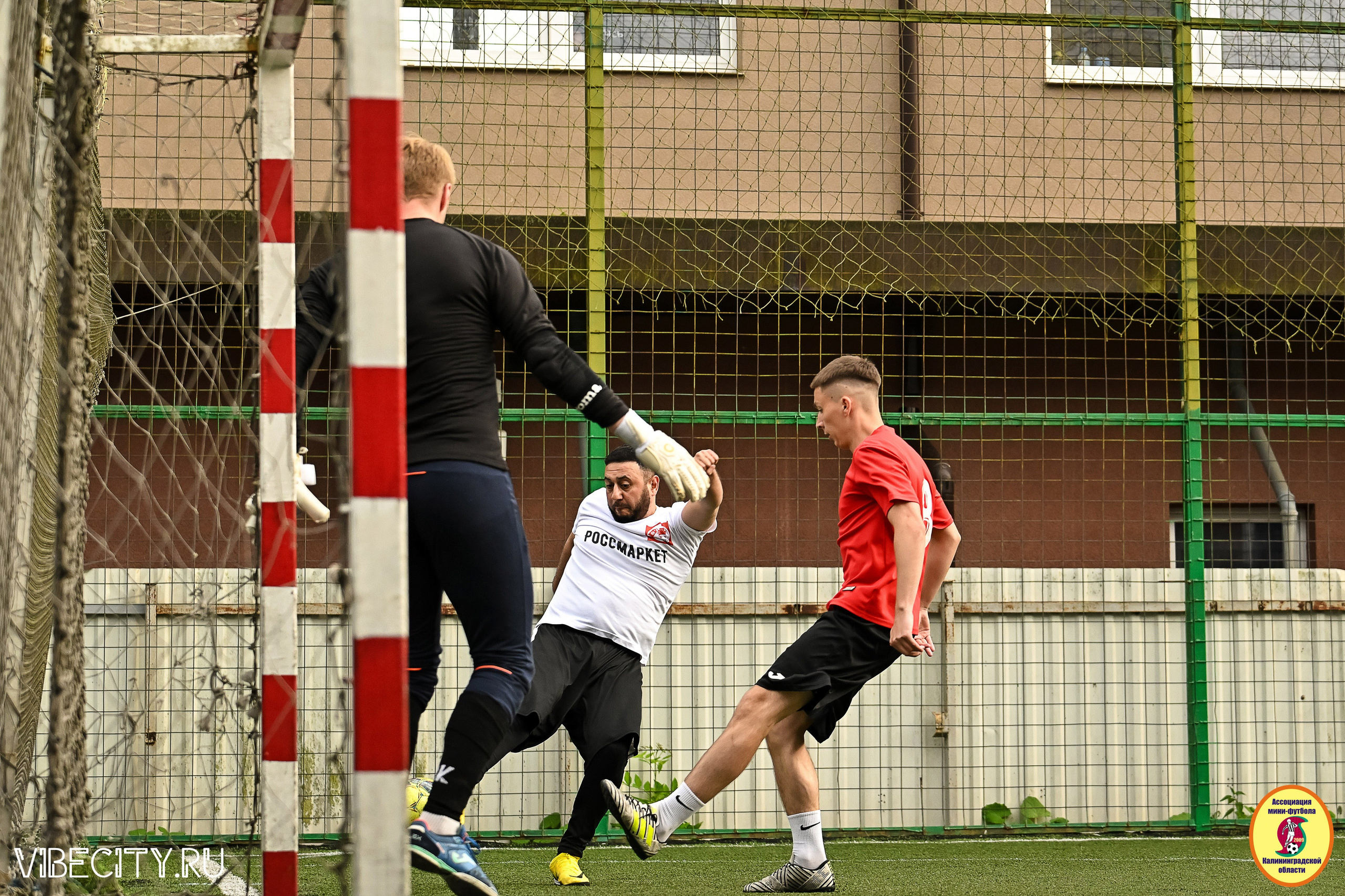 ИГРЫ МИНИ-ФУТБОЛЬНОЙ И КОРПОРАТИВНОЙ ЛИГИ. VIBECITY.RU Вайб Сити Ру Фоторепортажи Фотоотчеты Калининград