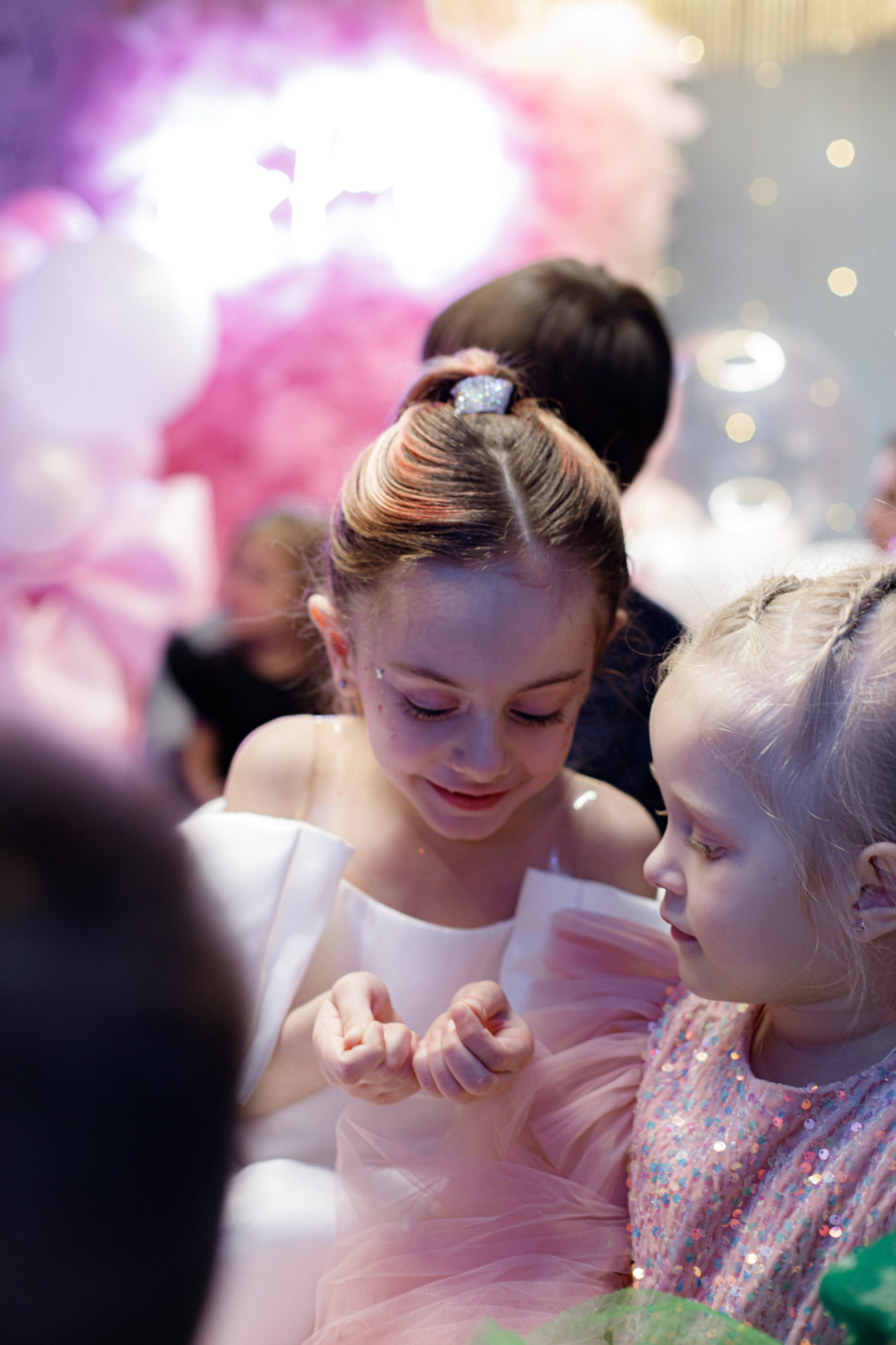 ASIA'S BIRTHDAY PARTY. Photokarish