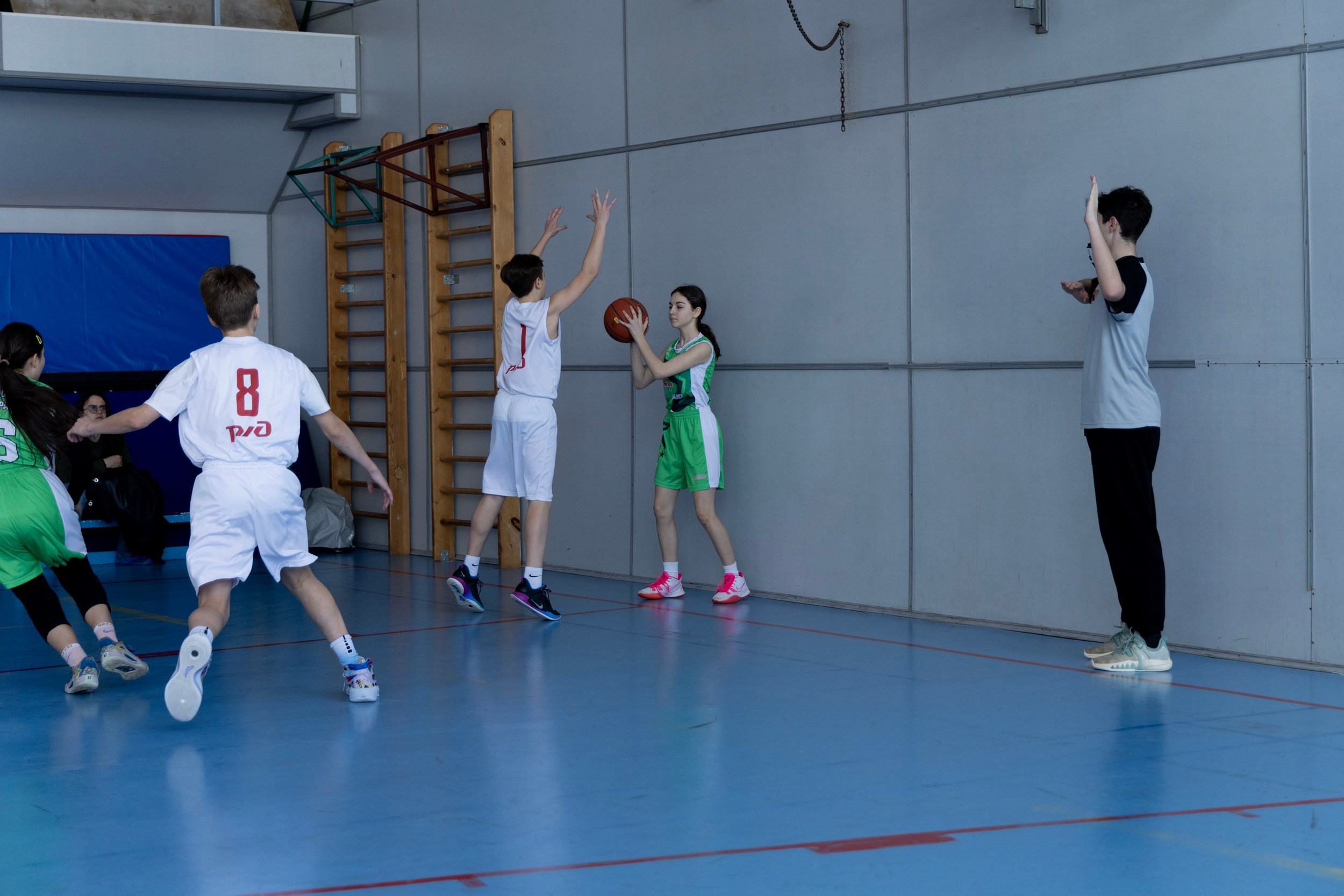 Соревнования по баскетболу среди школьников. Репортажный и портретный фотограф в Владивостоке