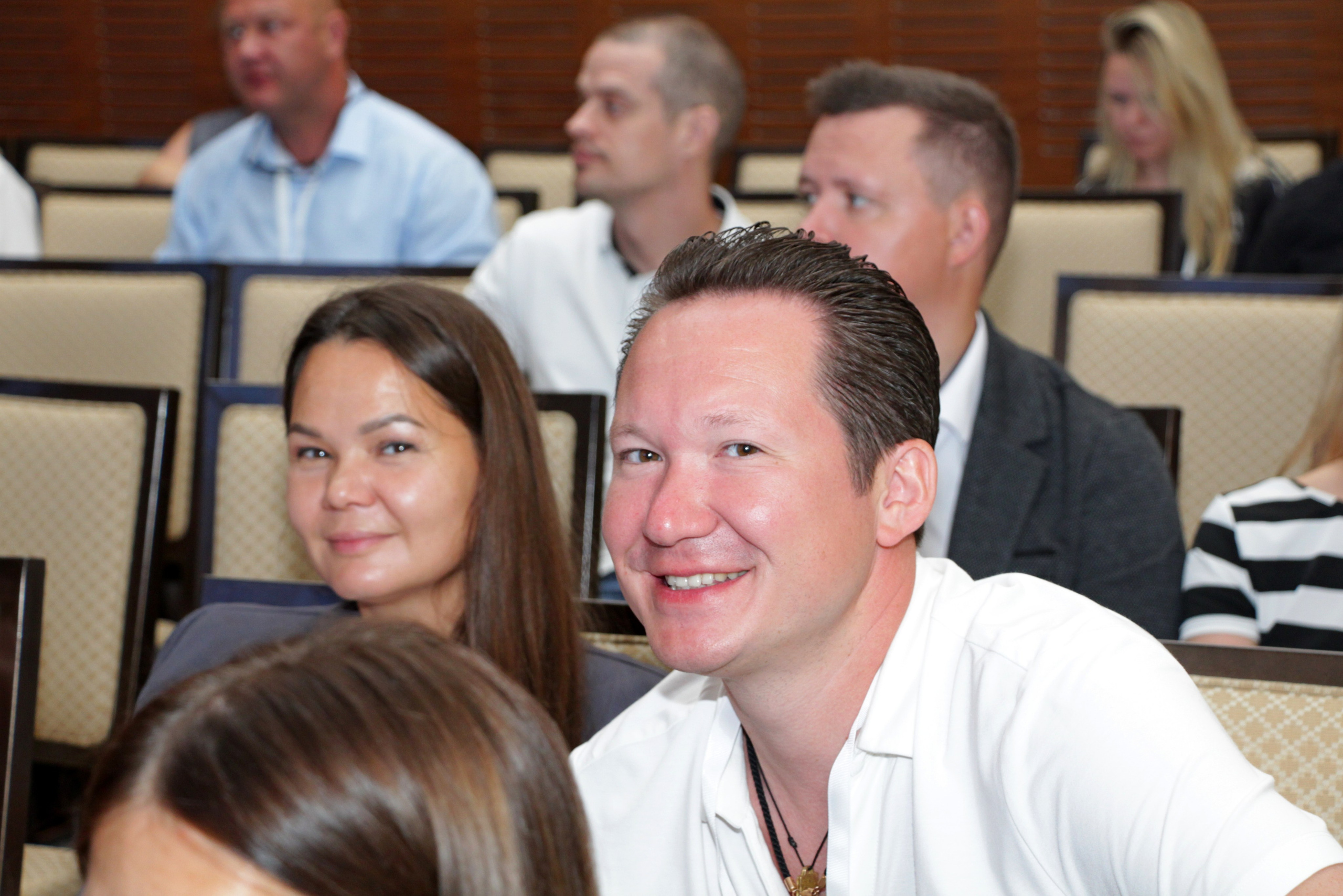 Volga Hall. Семейный и свадебный фотограф в Волгограде Валентина Фогель