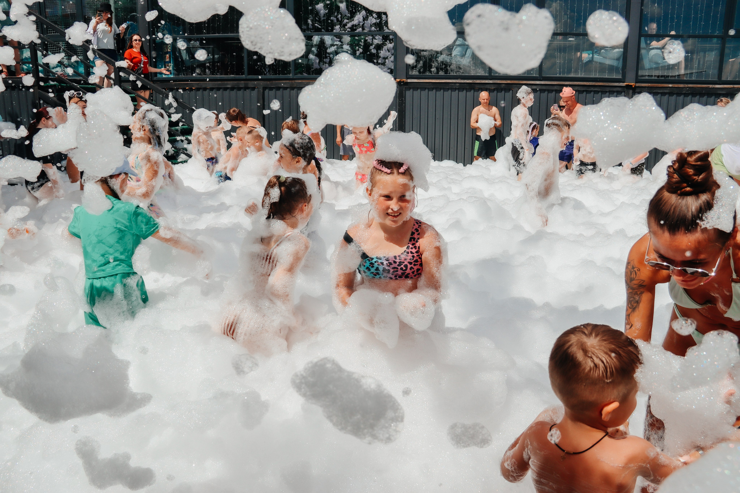 Пенная вечеринка/13.06.2026/Малибу. Семейный и детский фотограф в Славгороде Анастасия Винс