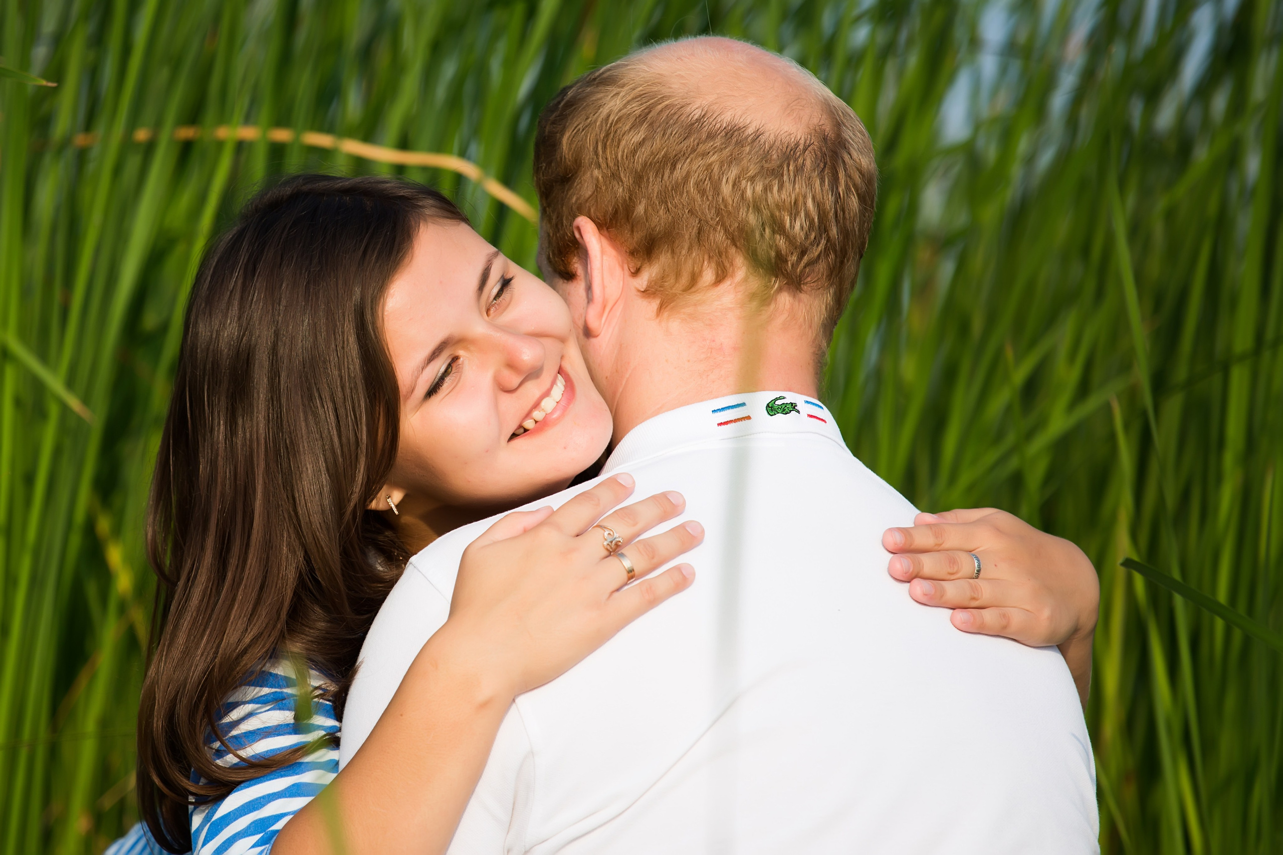 Фотосъемка Love Story на Волге. Свадебный фотограф, видеограф в Самаре, Самарской области. Видеосъемка