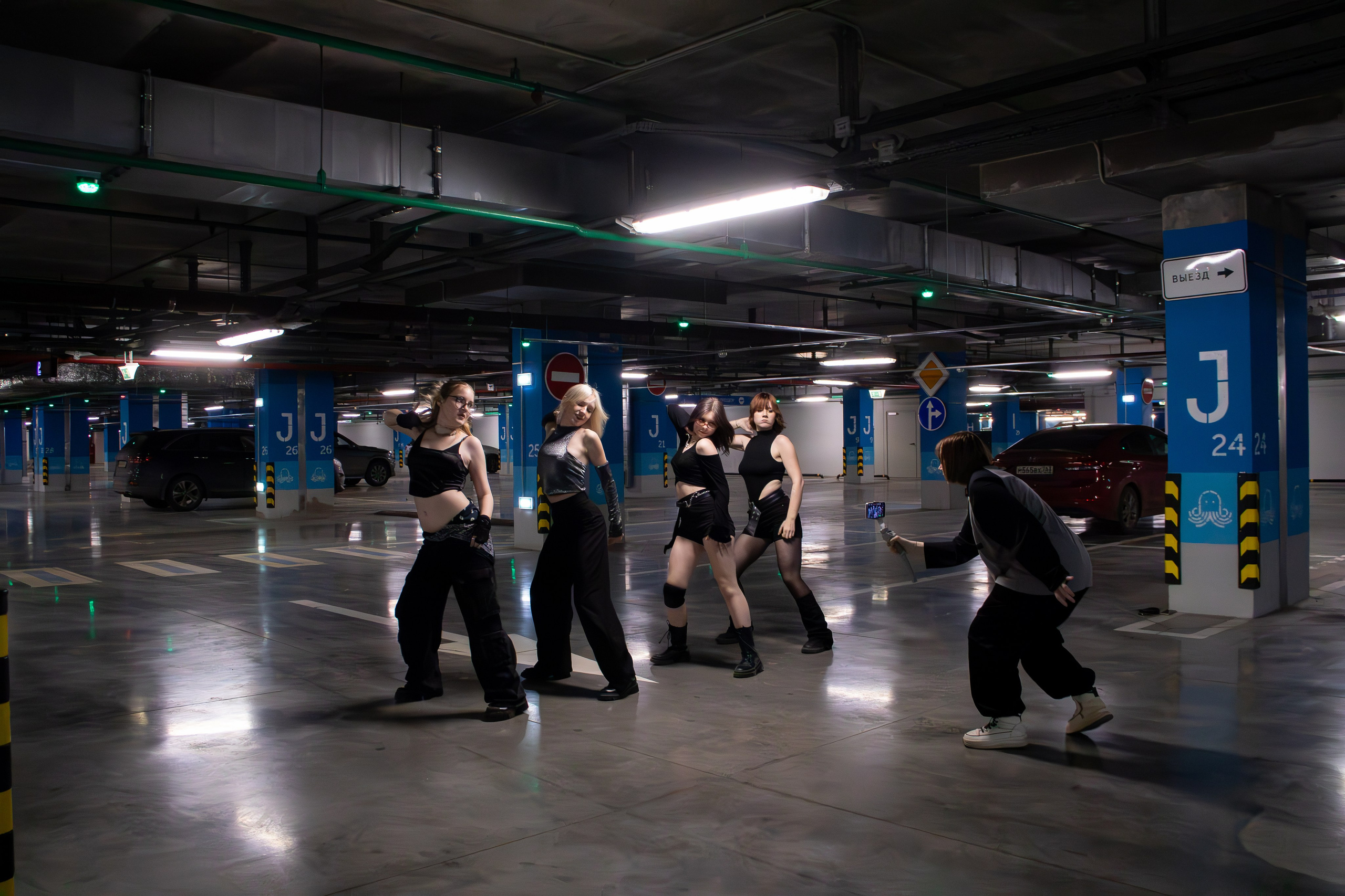 Бэкстейдж съёмок 16.SECTOR Aespa 'Whiplash'. K-pop (и не только) фотограф в Москве Светлана Полякова