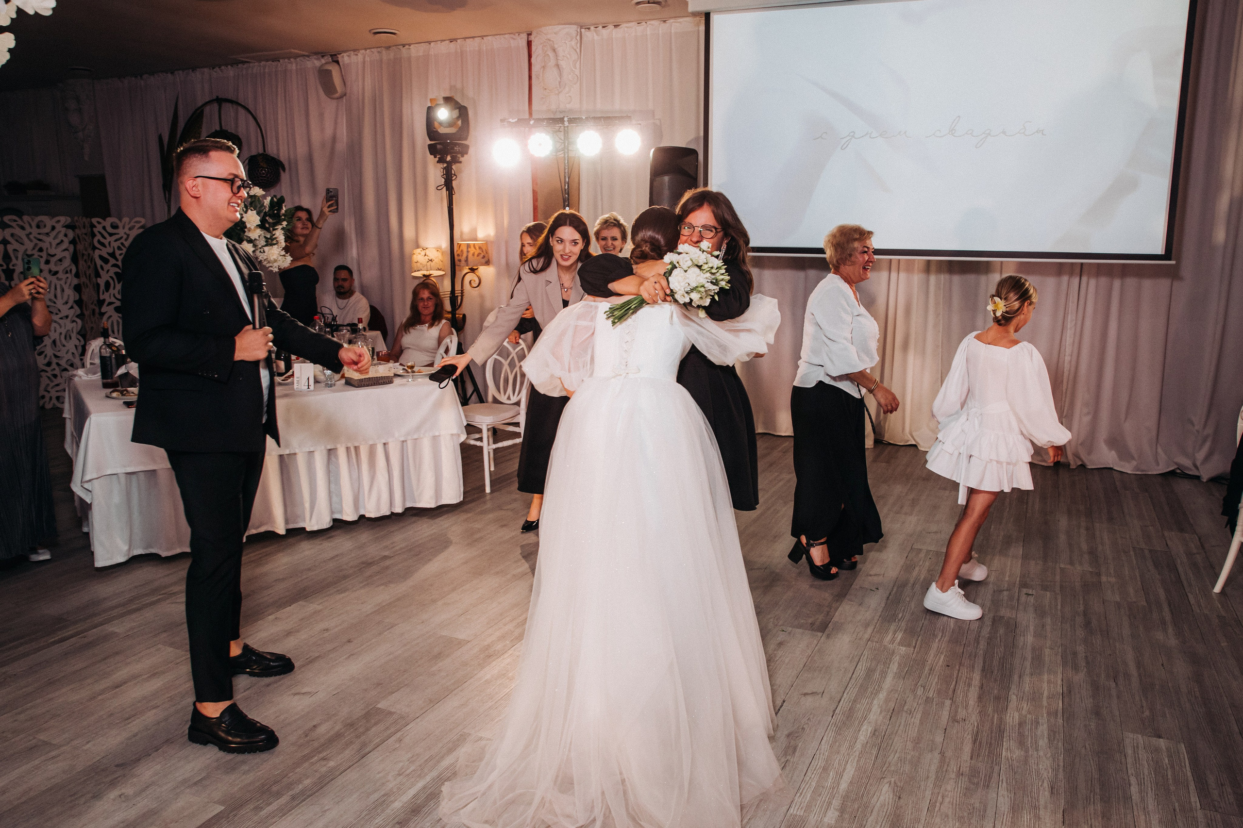 Vlad & Nadya (Saint-Petersburg, Russia). Destination wedding photographer Peter Letu