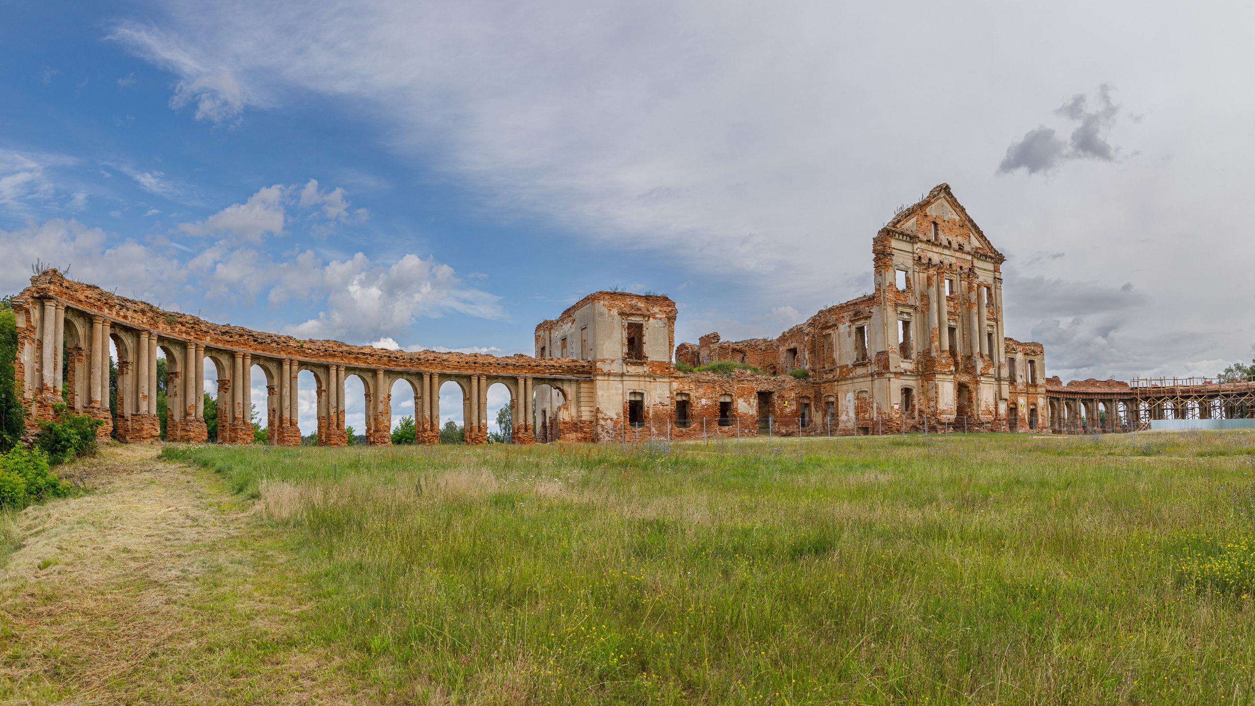 Ружанский дворец