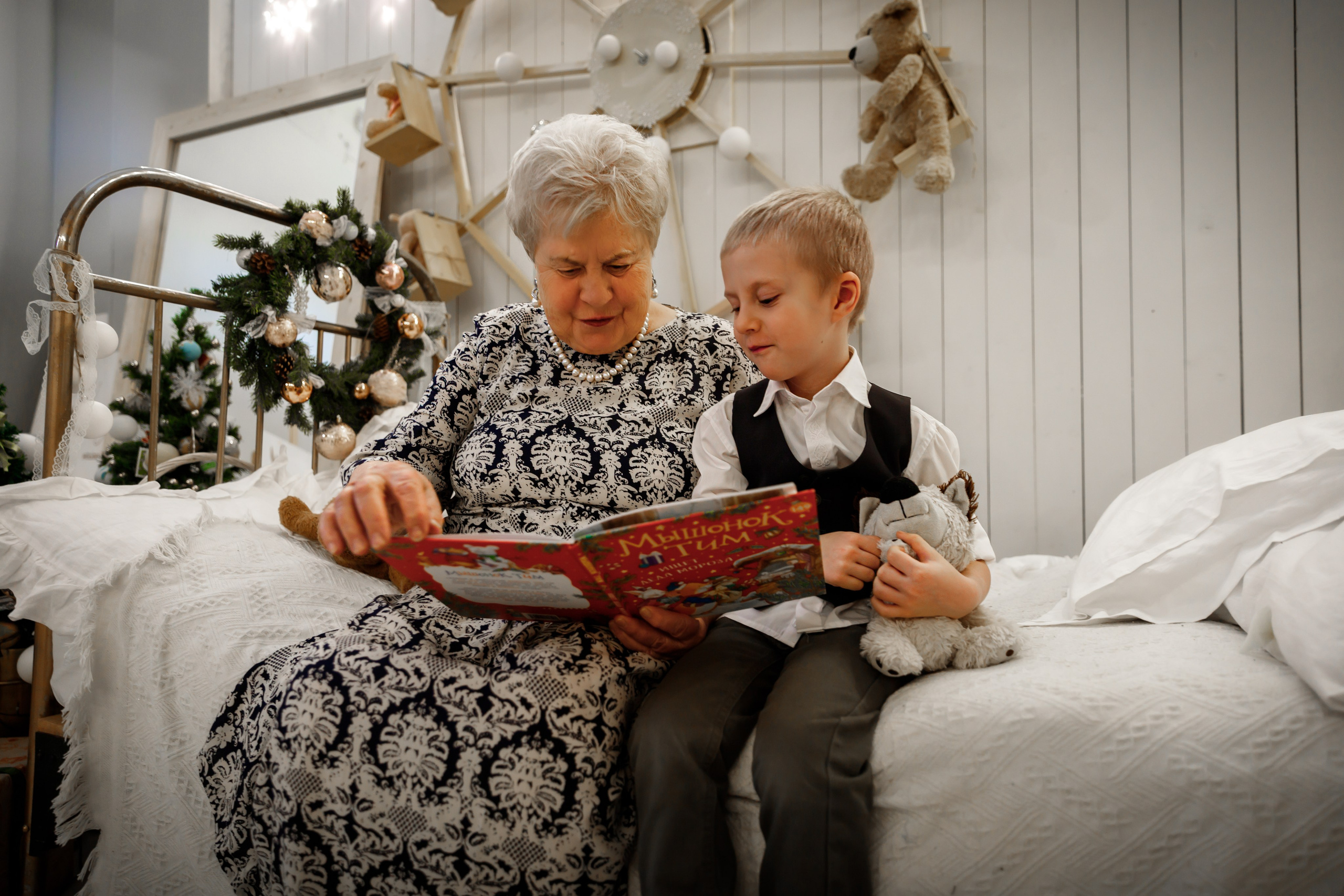 CherryFamily HappyNewYear DailyStudio. ФОТОГРАФ РАДОСТИ Фотосессия в студии СПб. Портретный фотограф — Юрий Торлопов