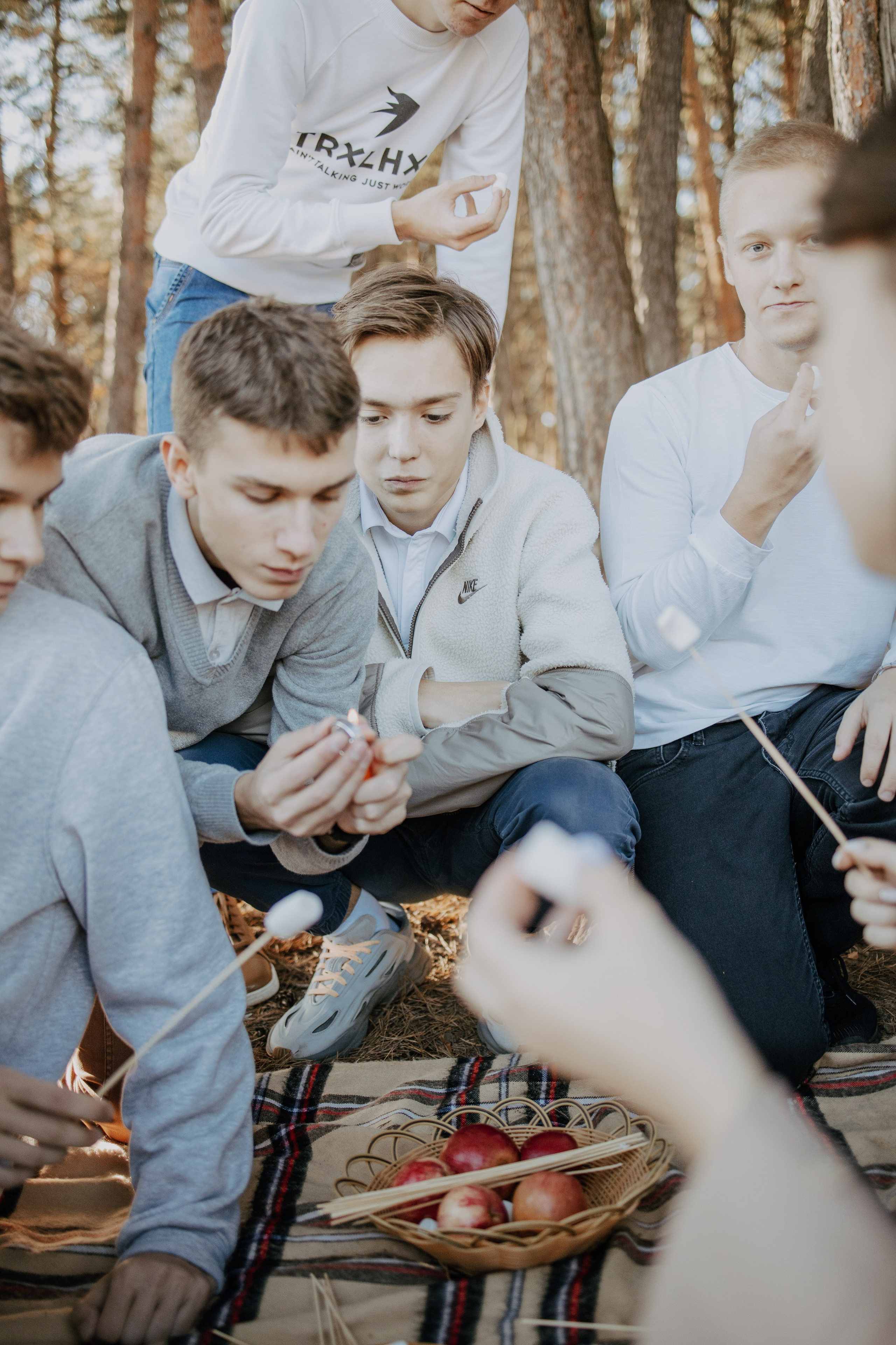 Фотосессия пикника для 11 класса. Выпускные альбомы в Серпухове