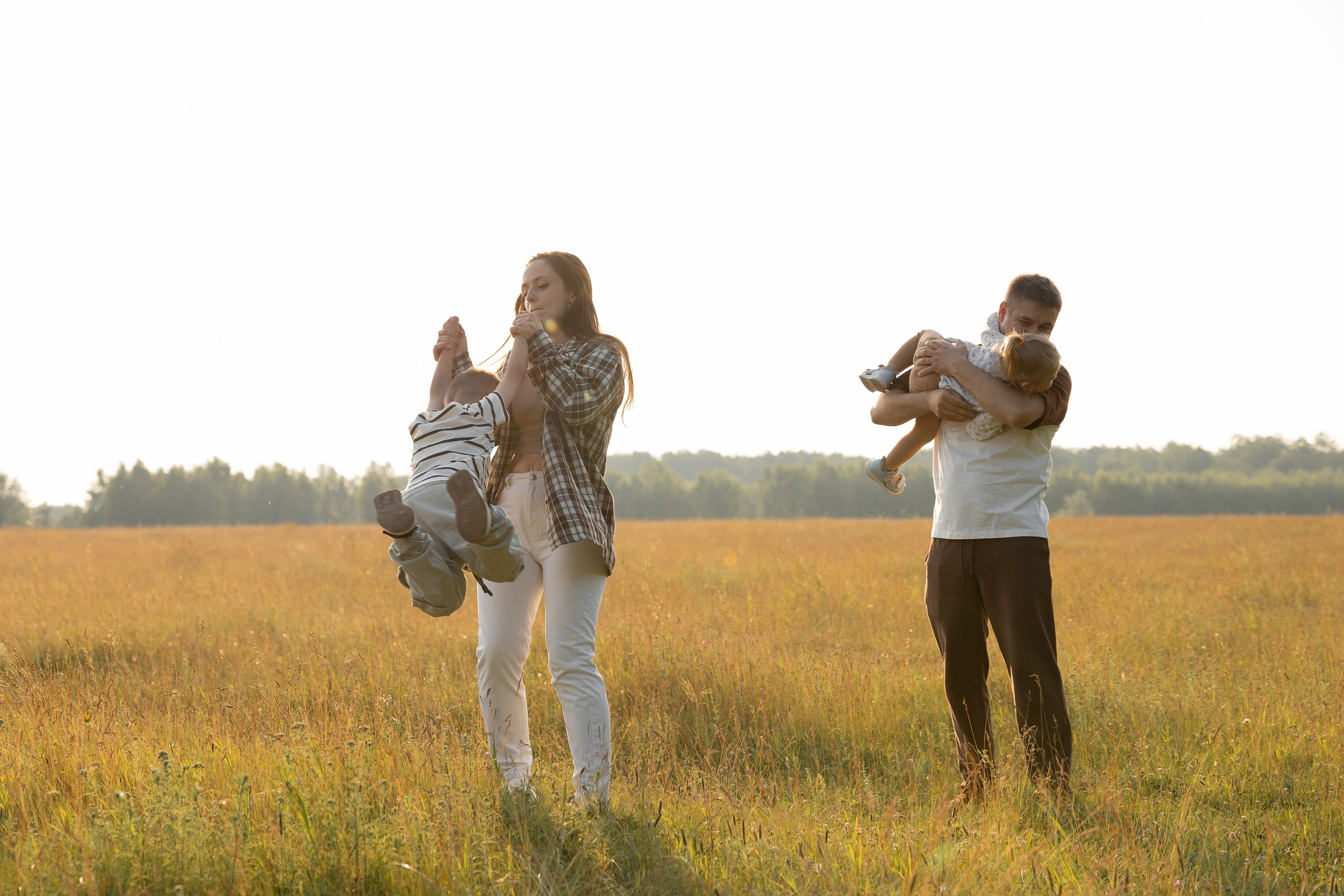 В поле. Семейный и свадебный фотограф в Челябинске Мария Леонтьева
