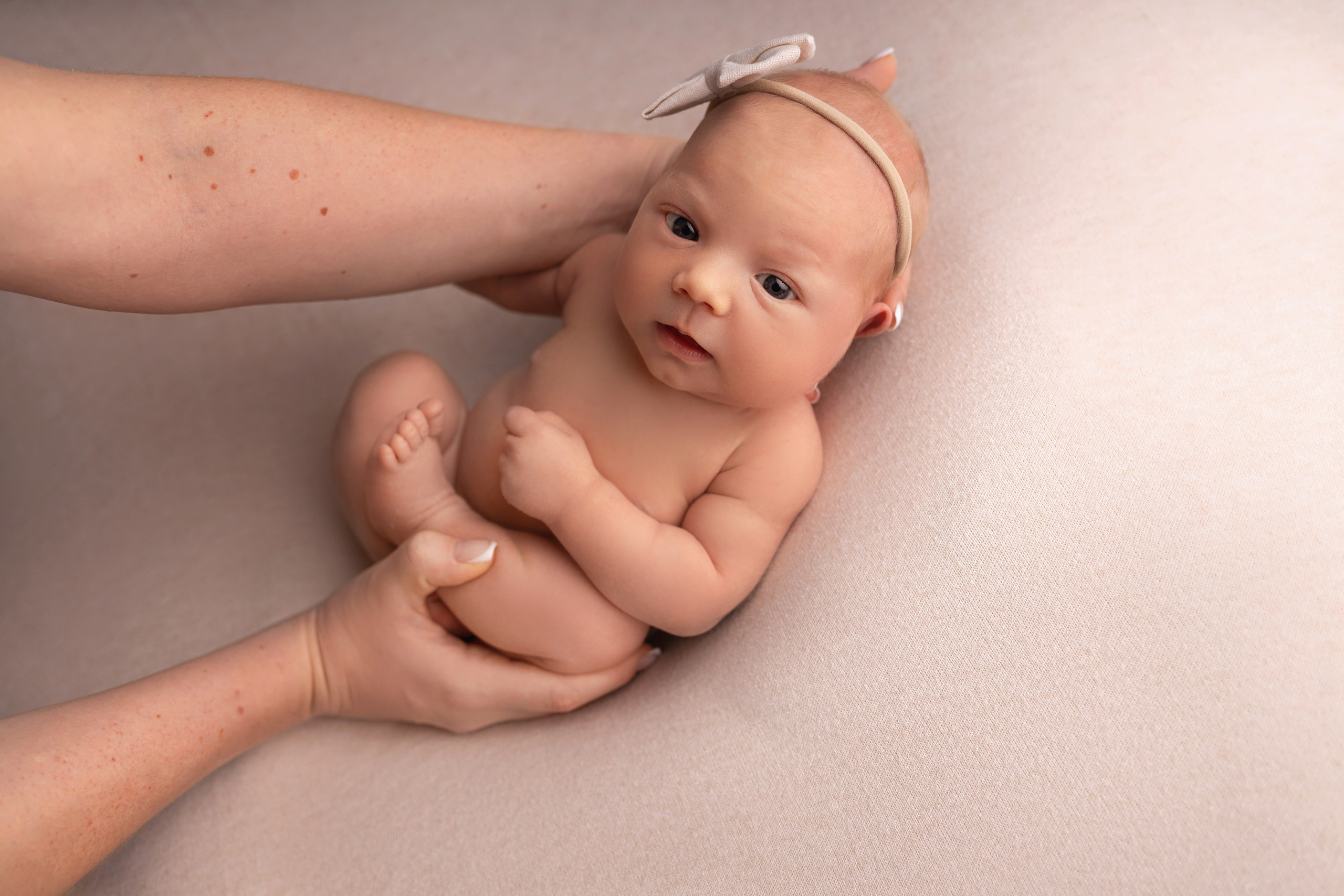 Классическая фотосессия малыша. Фотограф новорожденных малышей в Омске и Омской области Эльвира Камаева