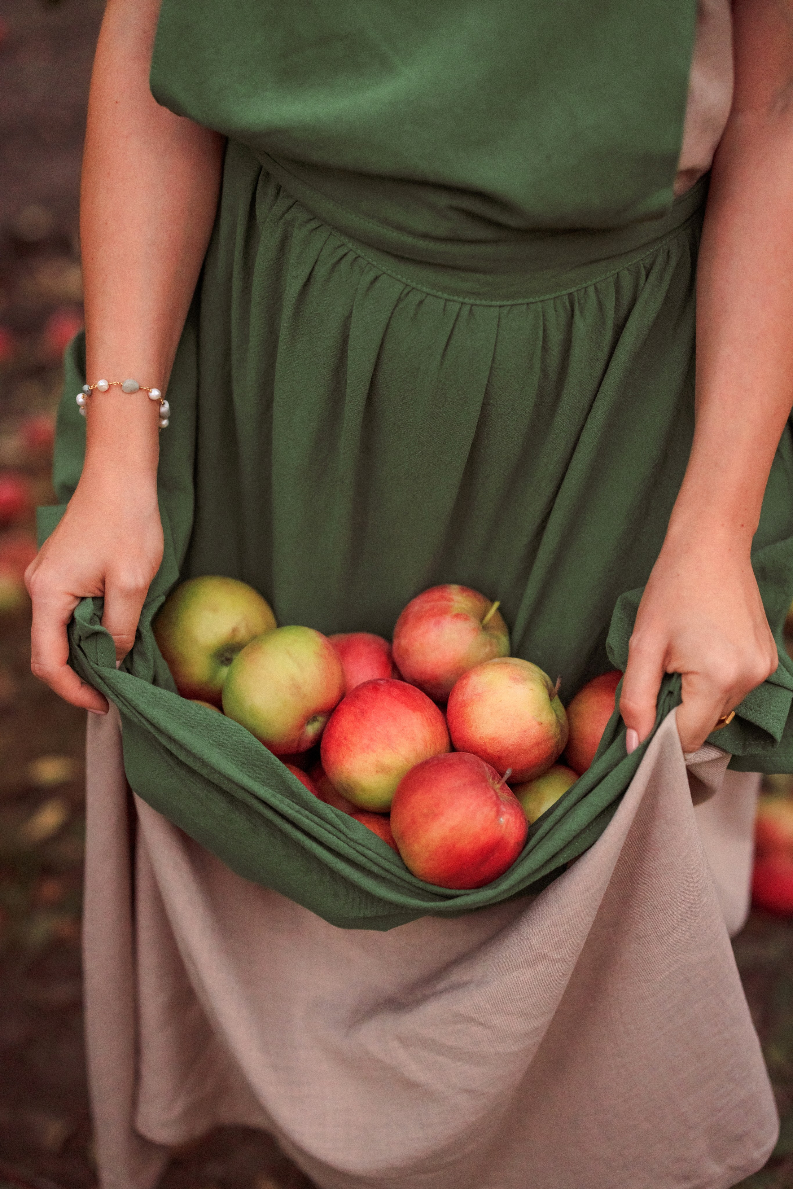 Семейная фотосессия в Яблоневом саду. Семейный и детский фотограф в Краснодаре Анна Трашкова