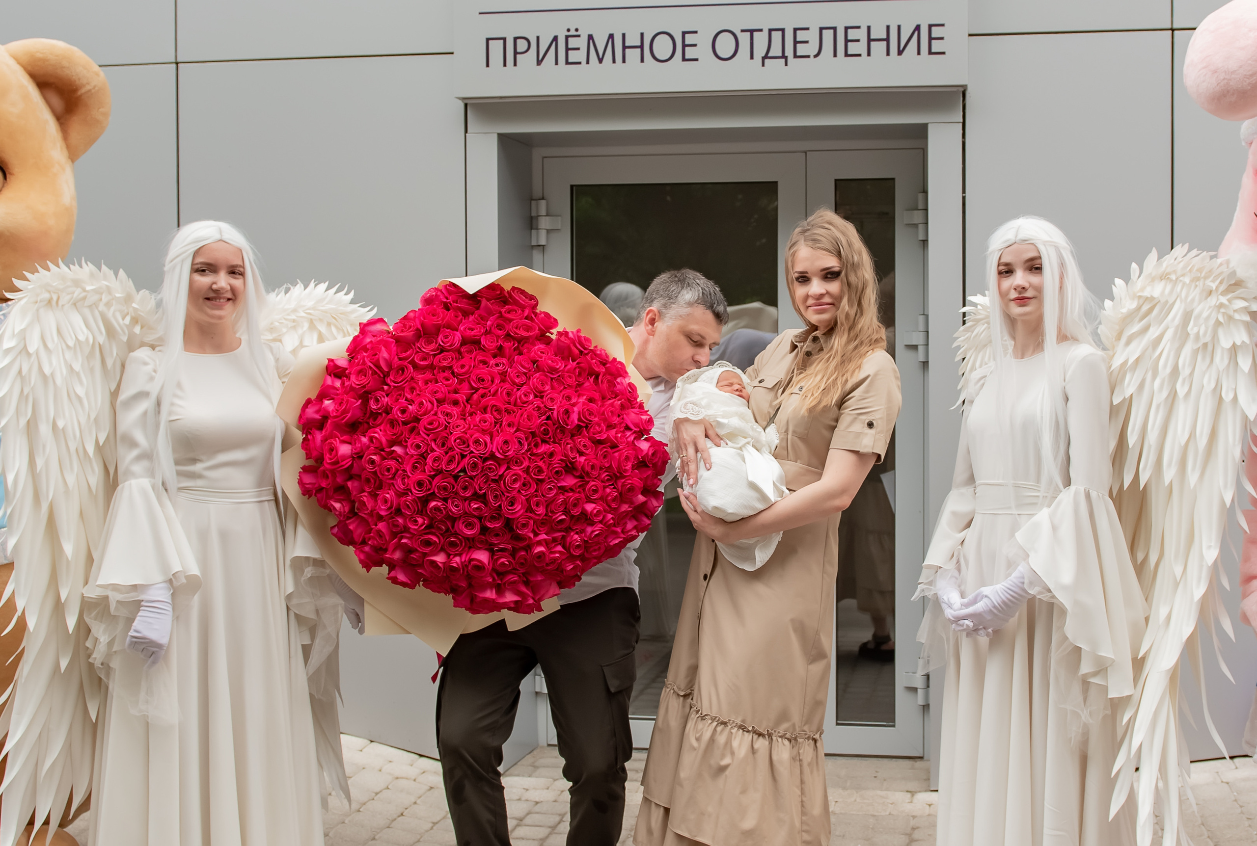 В первый путь: из роддома домой! Юлия + Роман = Филат. Семейный и детский фотограф в Краснодарском крае Натали Фищенко