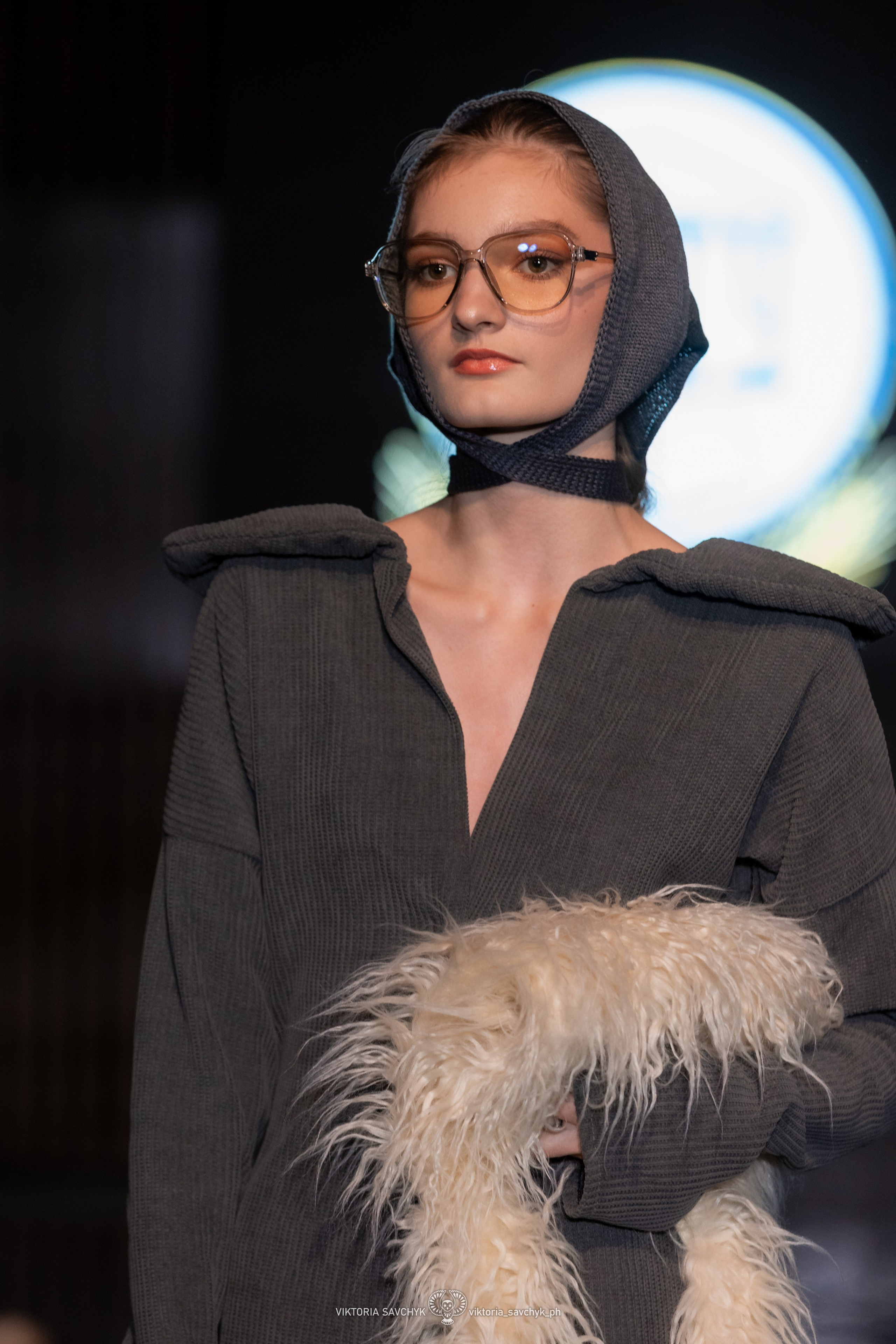 Подиум Rostov Fashion Show 2025. Осень-зима. Фотограф в Ростов-на-Дону Виктория Савчук