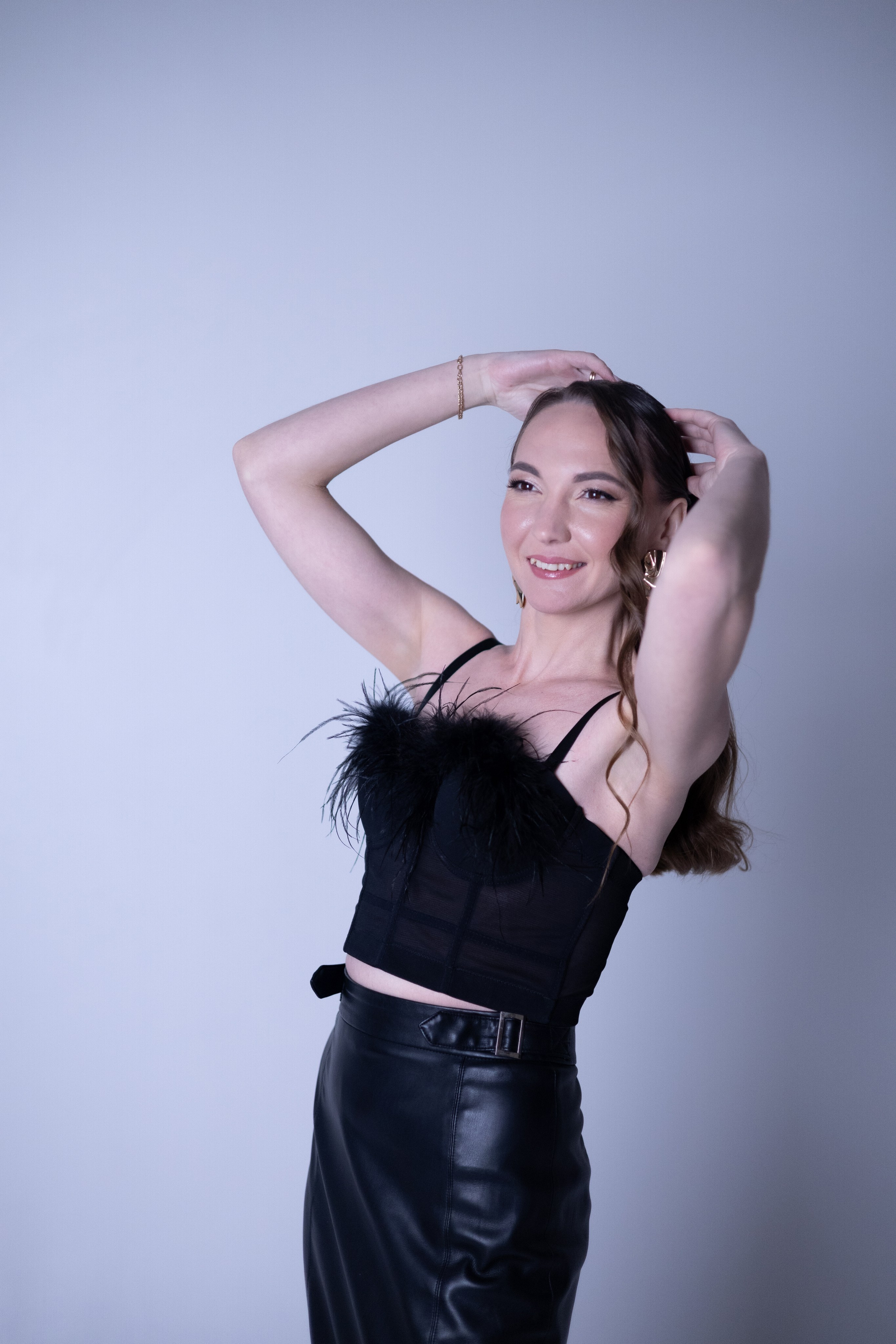 ЖЕНСКИЕ ПОРТРЕТЫ СТУДИЯ 2026. Фотограф Красноярск съемки лавстори, фотосессия в студии, портретная съемка, творческие фотосессии