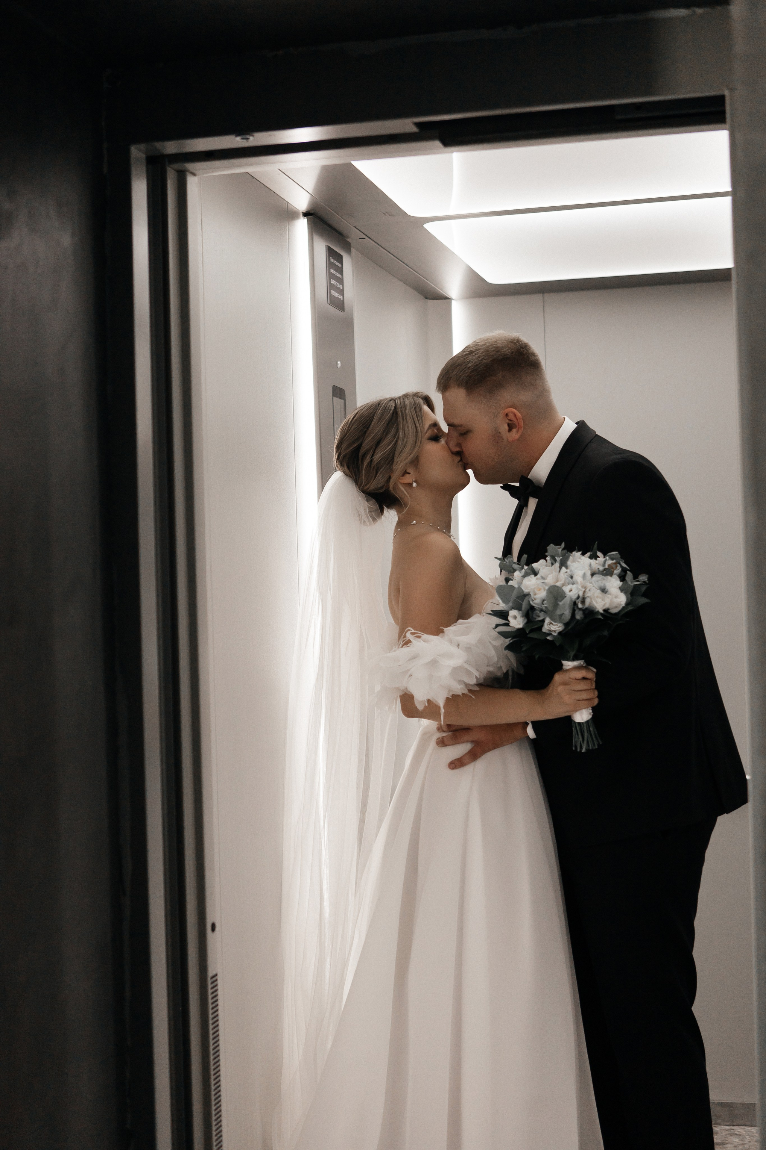 Взгляды полные счастья. Свадебный фотограф в Туле, Москве. Ангелина Зеленина