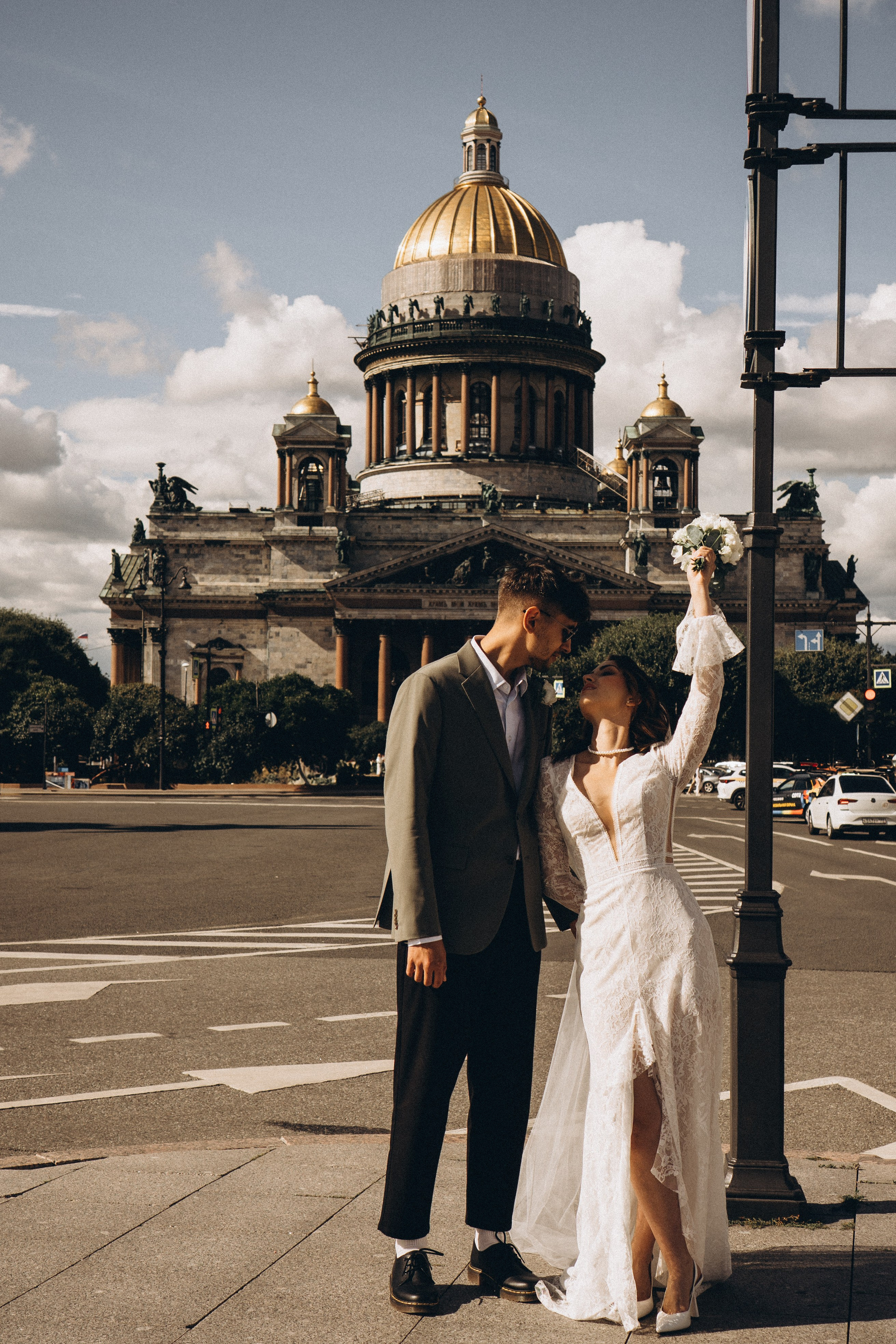 СВАДЕБНАЯ ПРОГУЛКА ВОЗЕ ИСАИКЕВСКОГО СОБОРА АСТОРИИ И ЗАКОНОДАЛЕТНОГО СОБРАНИЯ. Профессиональный фотограф, Санкт-Петербург — Виктория Богомолова