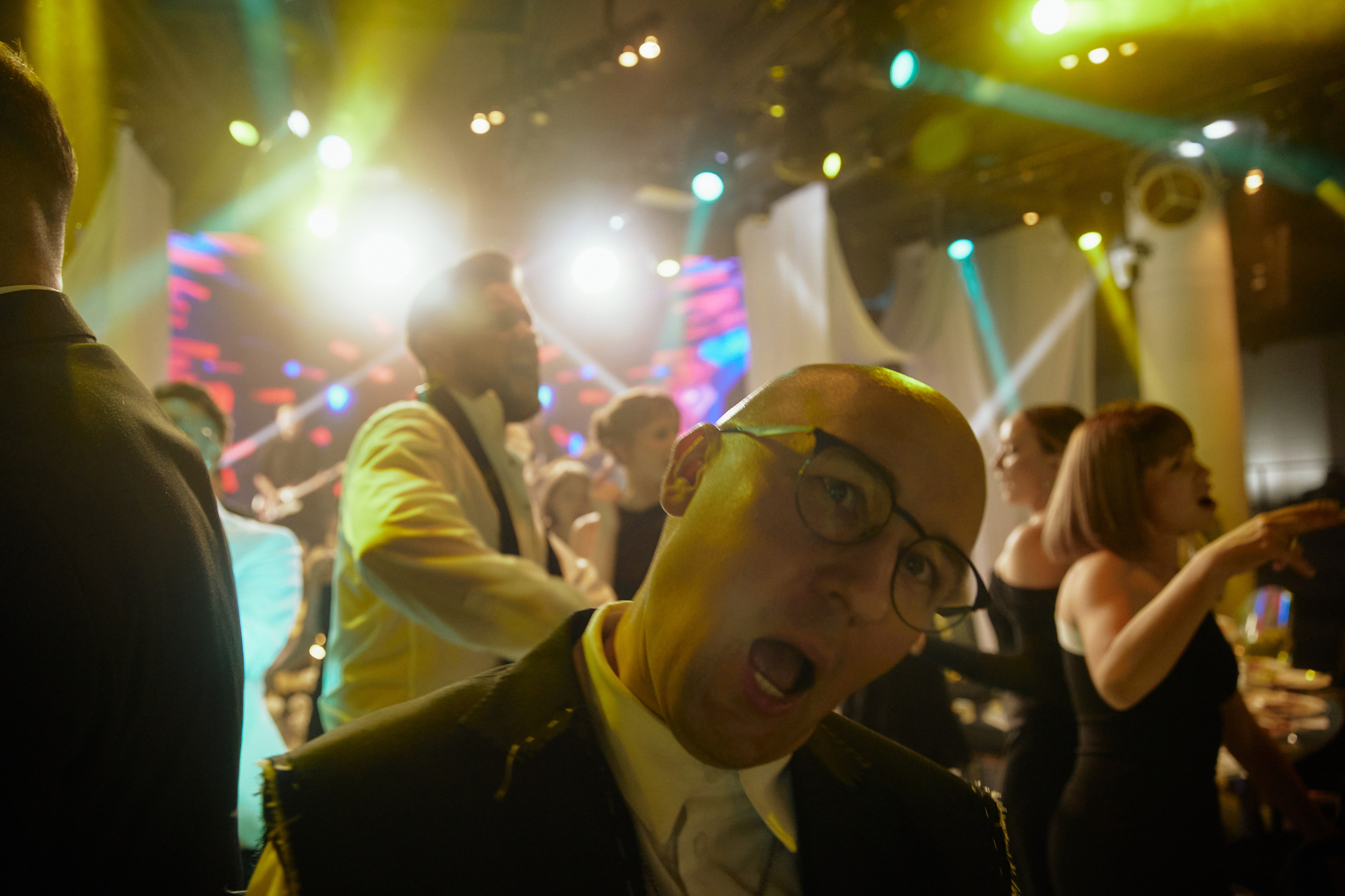 A MIRROR IS ONLY A HEART. Дмитрий Мазуркевич: Профессиональный Репортажный Фотограф